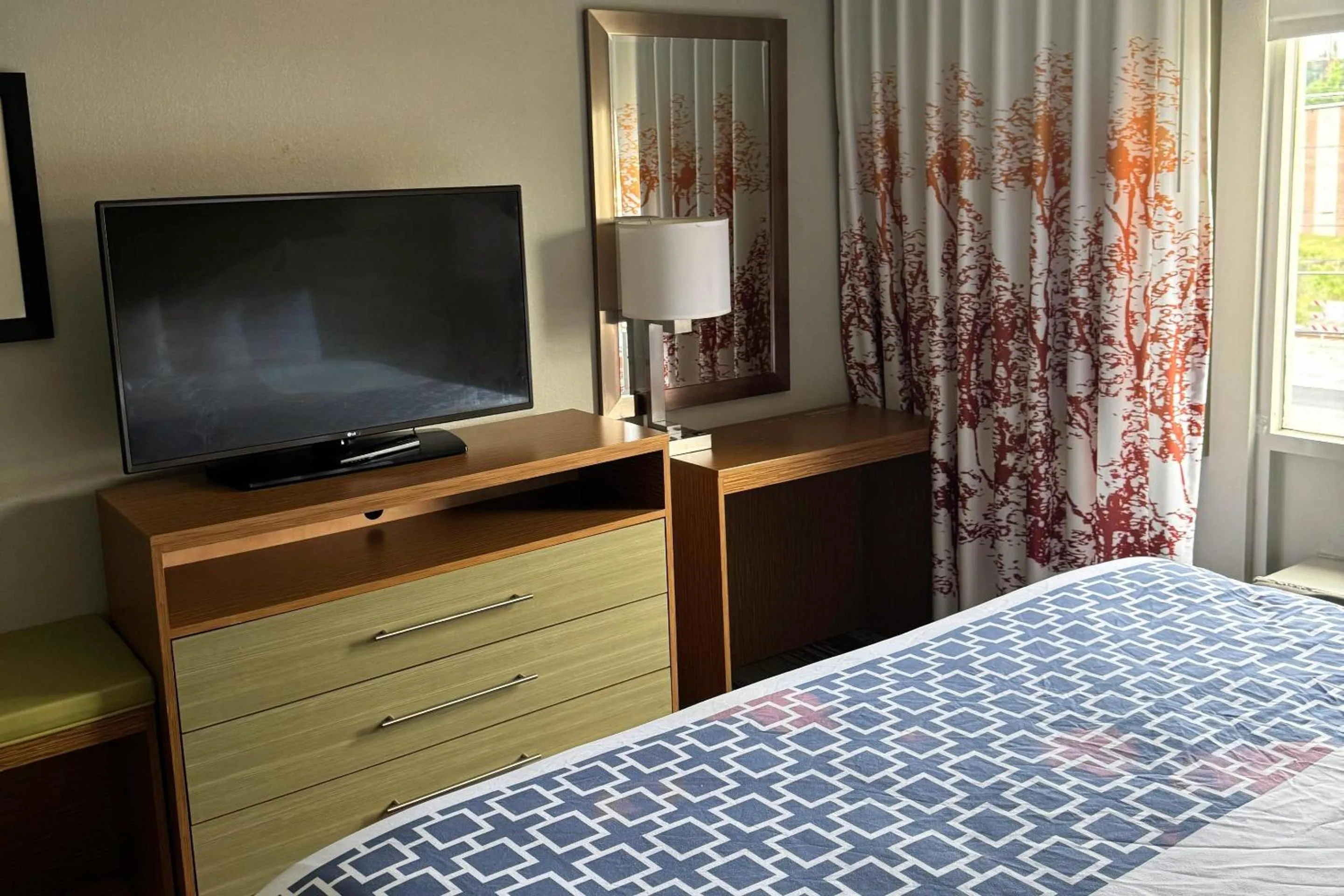Bedroom, Bed in Gallus Stadium Park Inn, an Ascend Collection Hotel