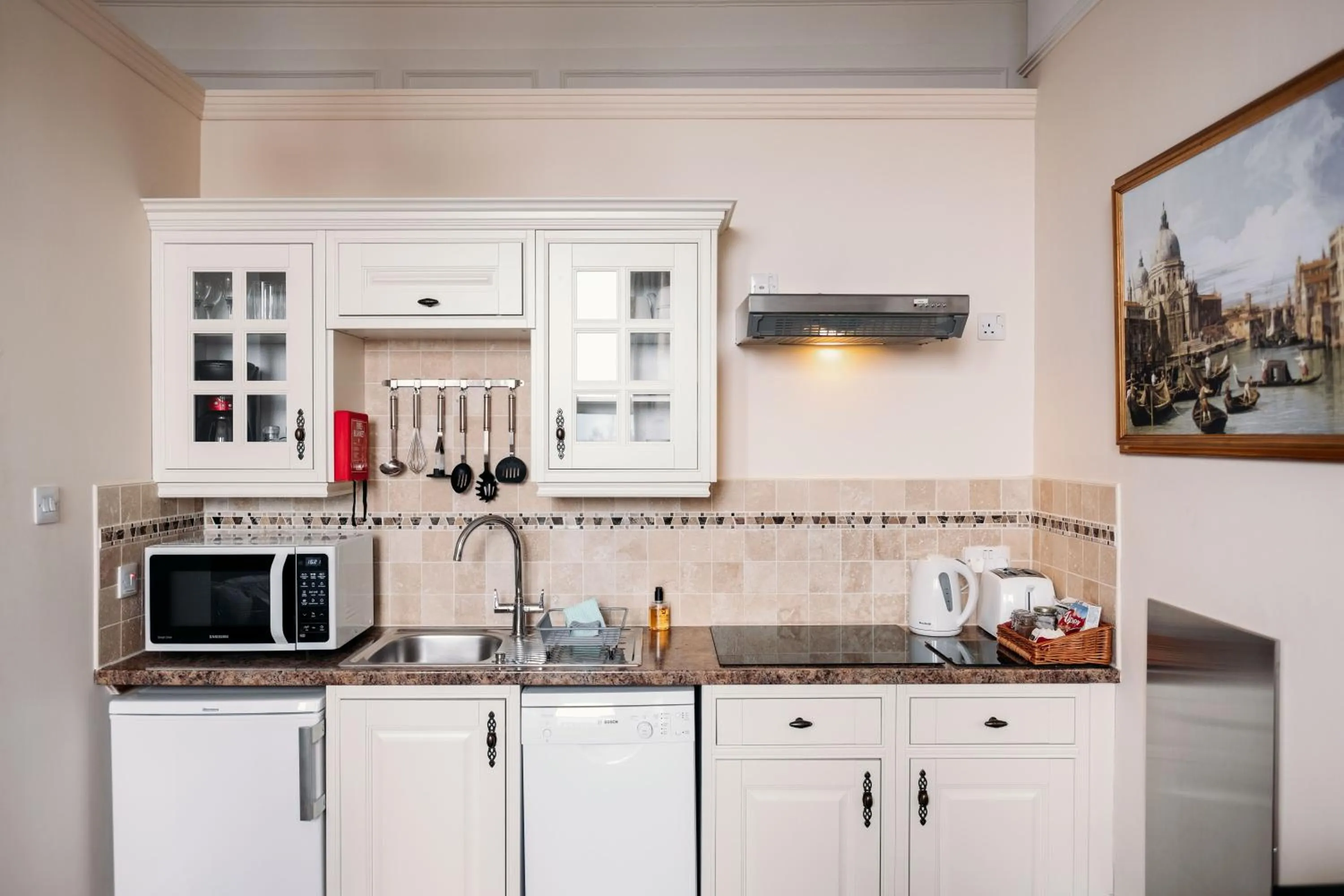 Kitchen or kitchenette in The Town House