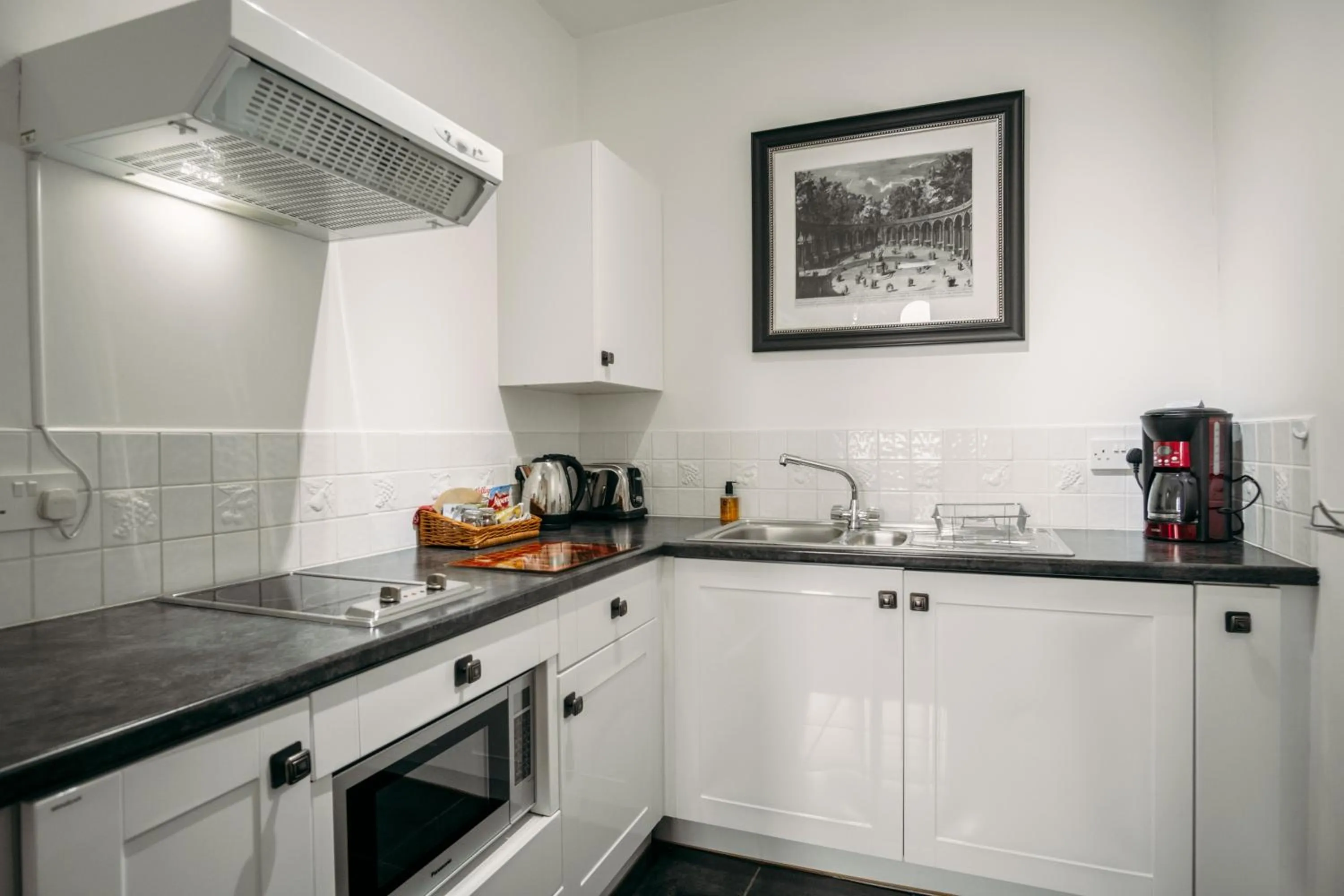 Kitchen or kitchenette in The Town House