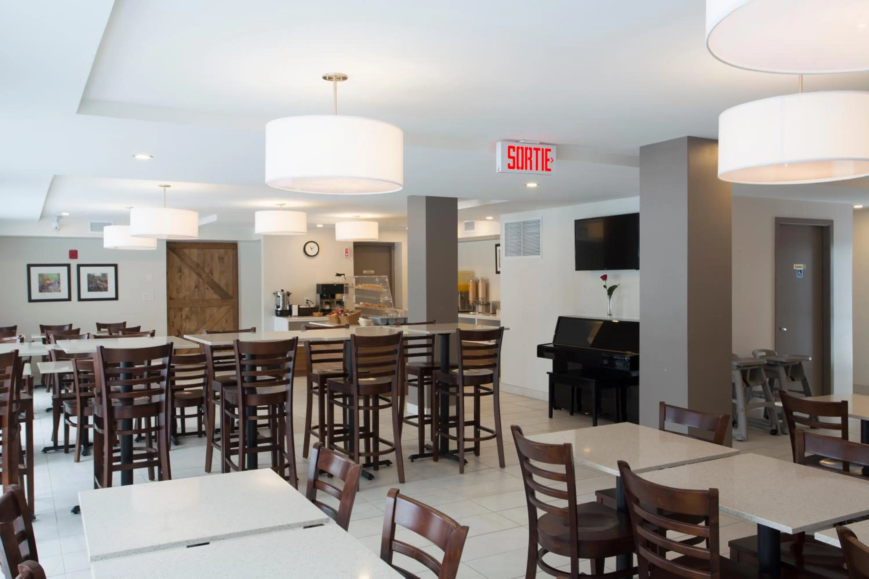 Restaurant/places to eat in Hotel Bromont