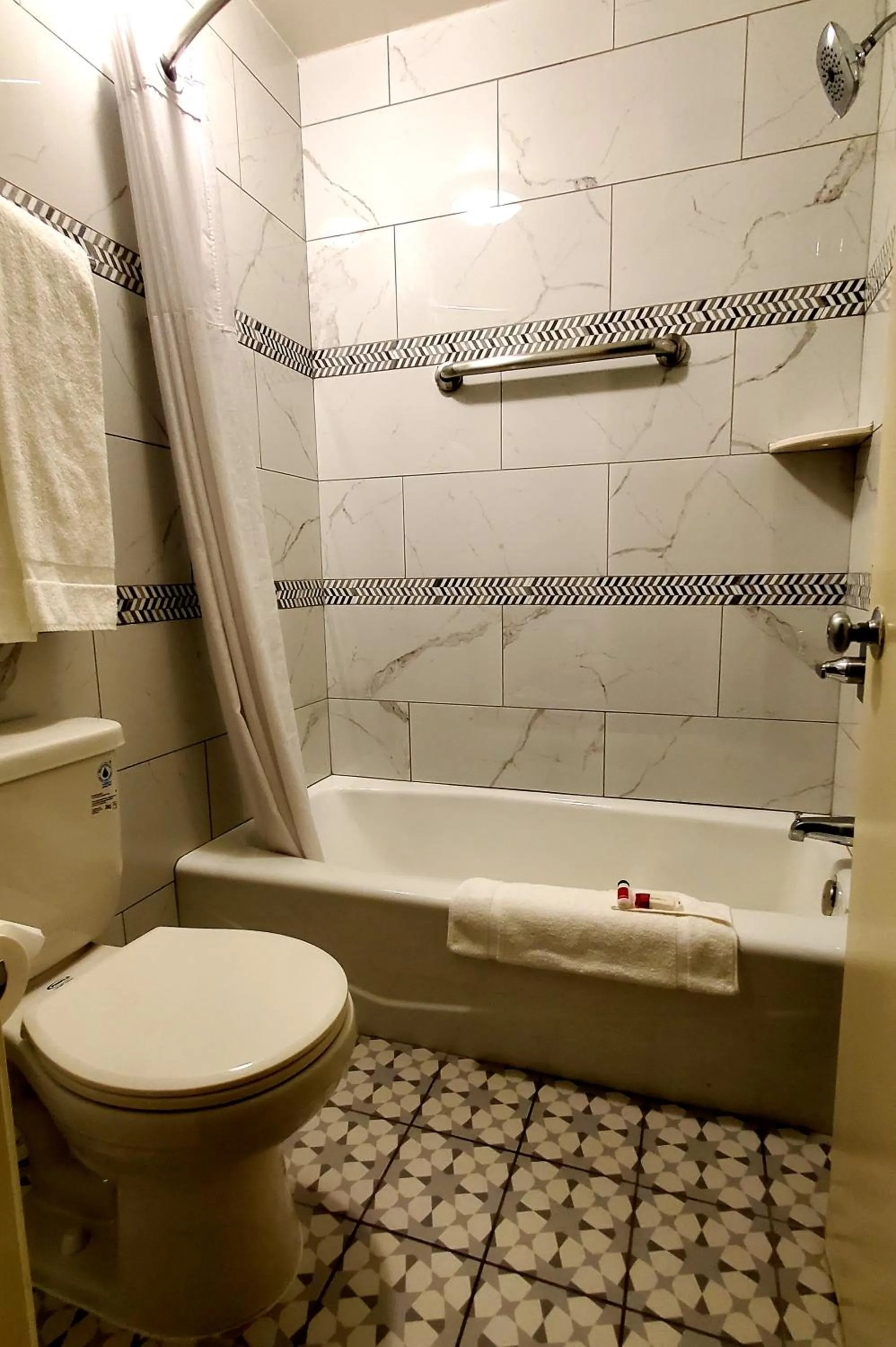 Bathroom in Triplodge of Santa Clarita