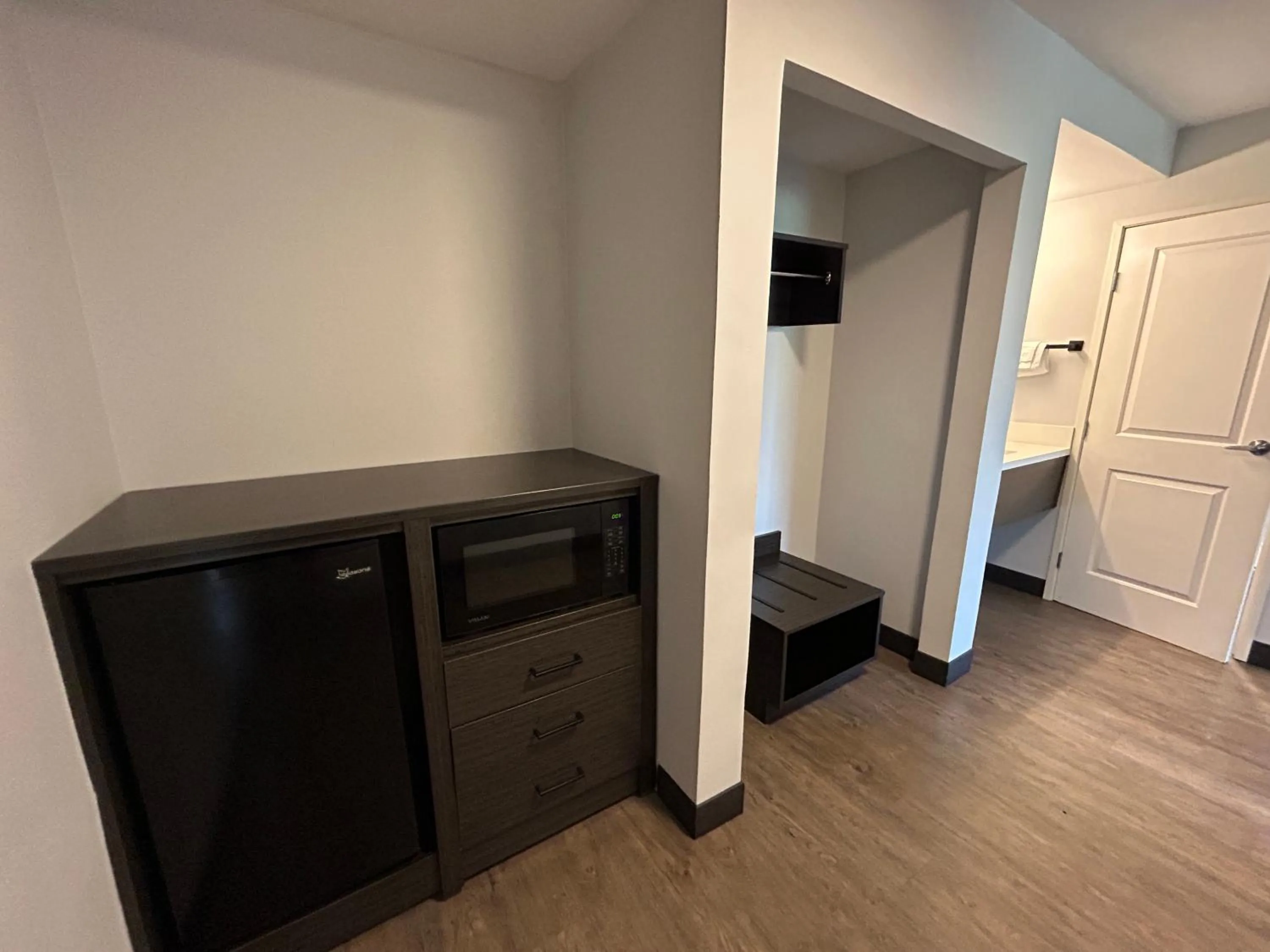 Studio 6 Suites Gardena, CA