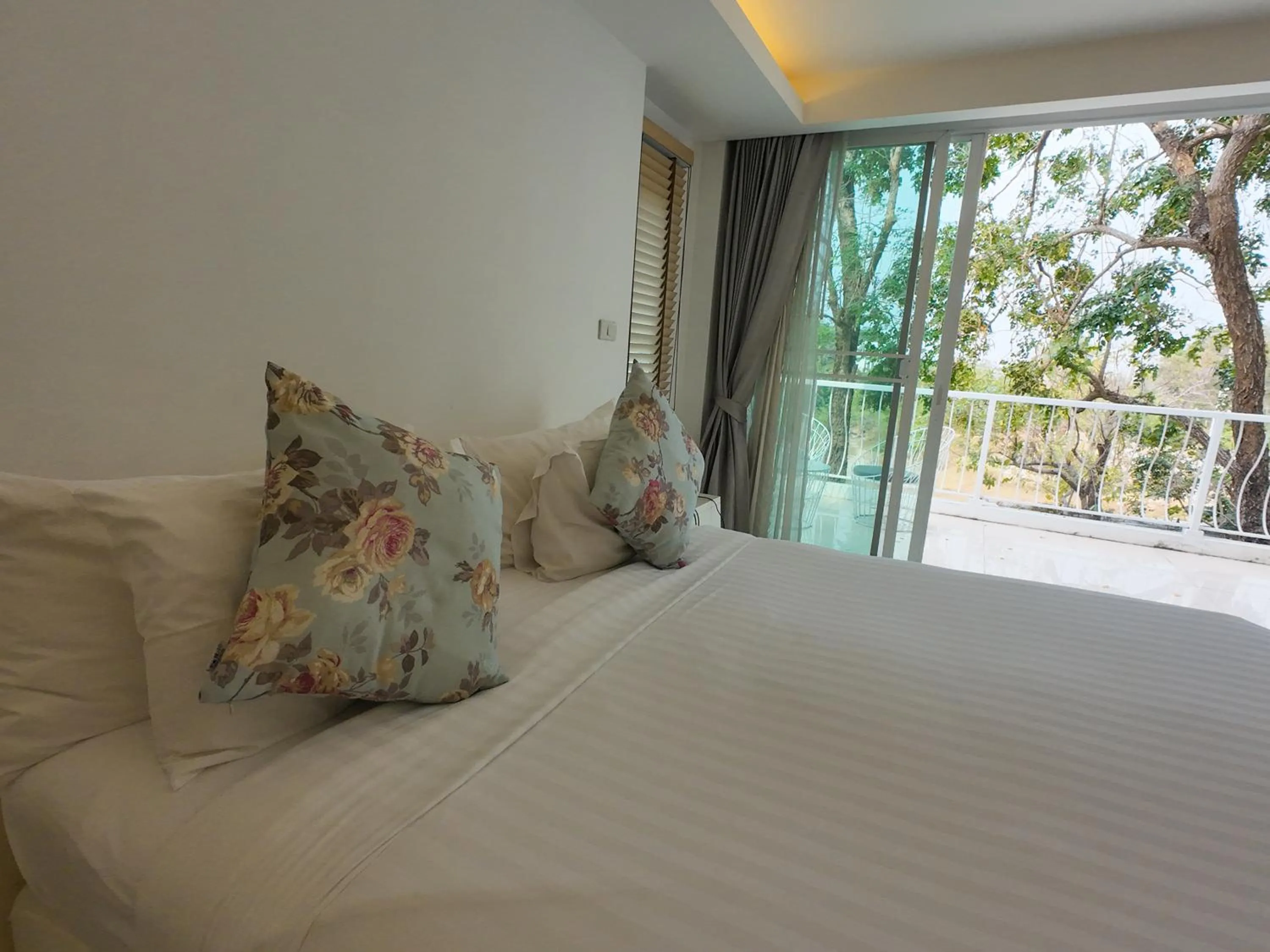Bed in Verano Beach Villa