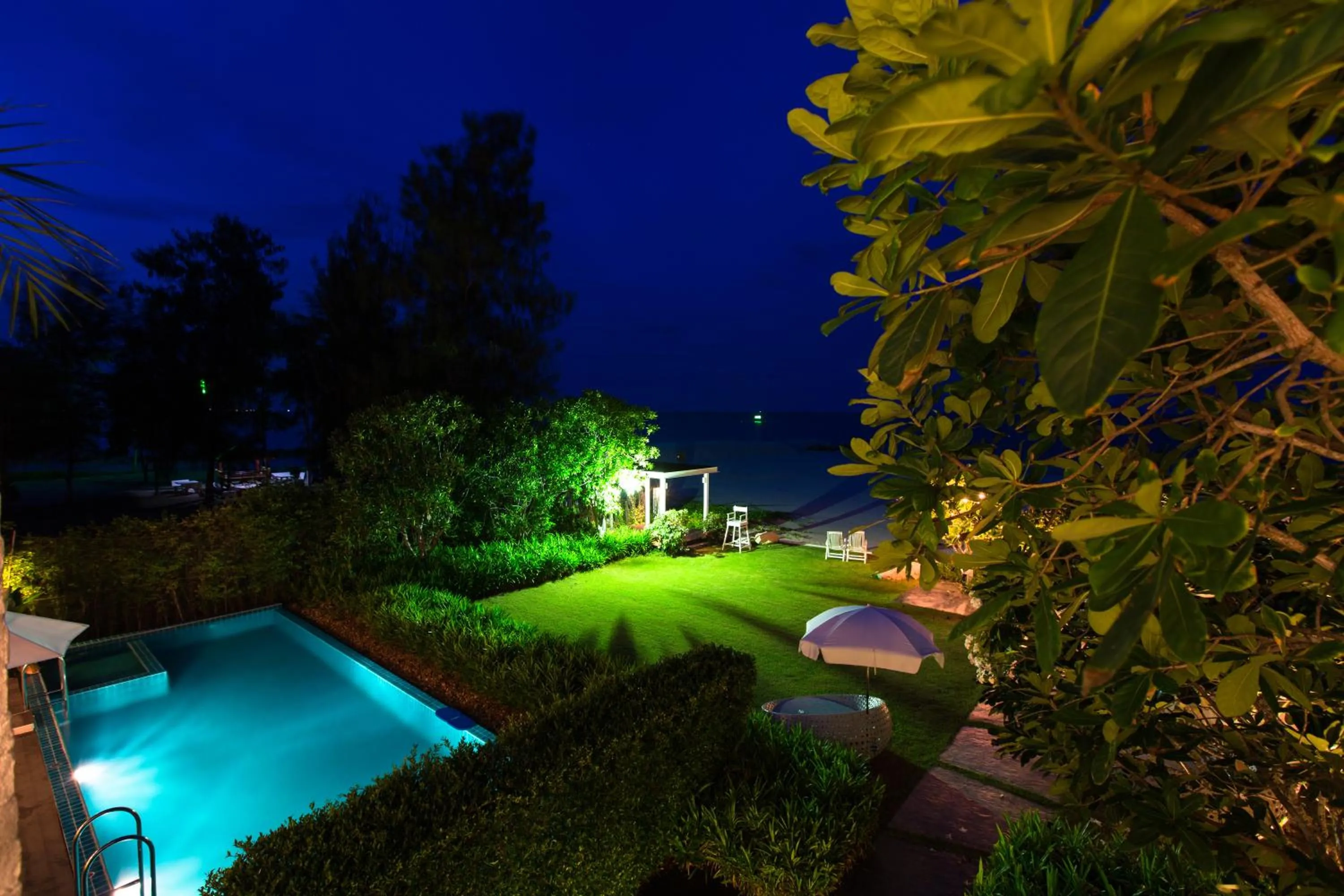 Night in Verano Beach Villa