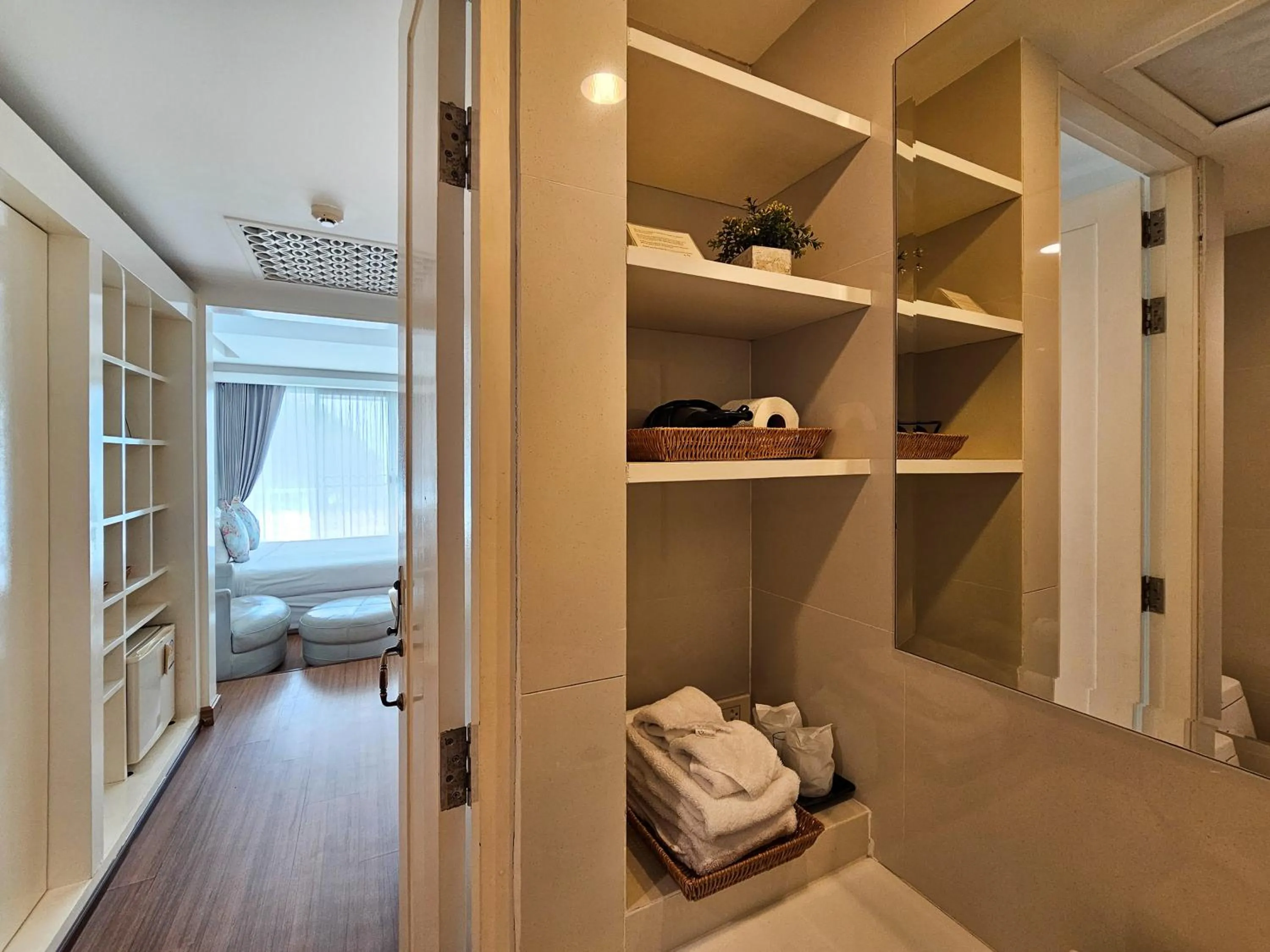 Bathroom in Verano Beach Villa