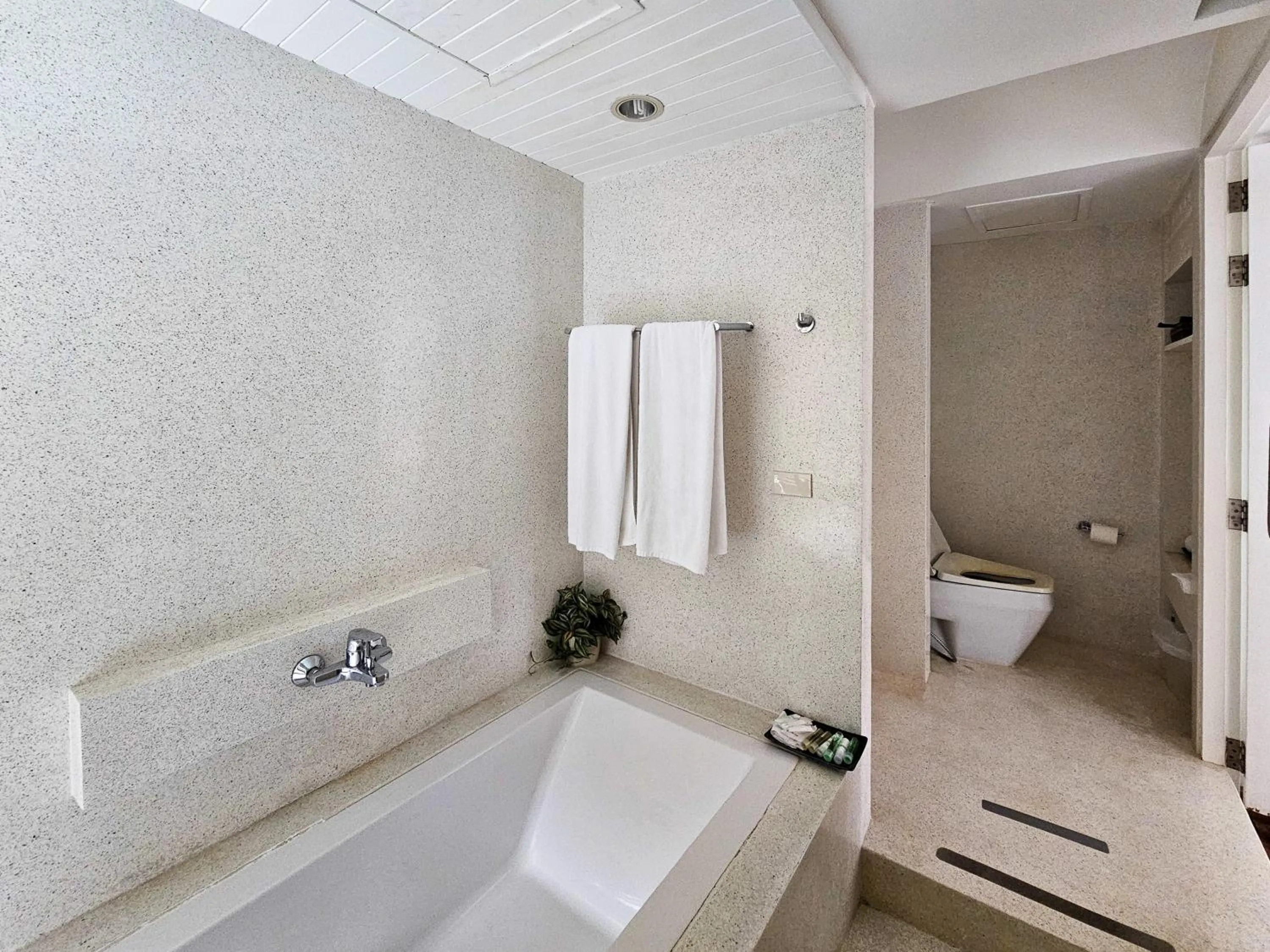 Shower in Verano Beach Villa