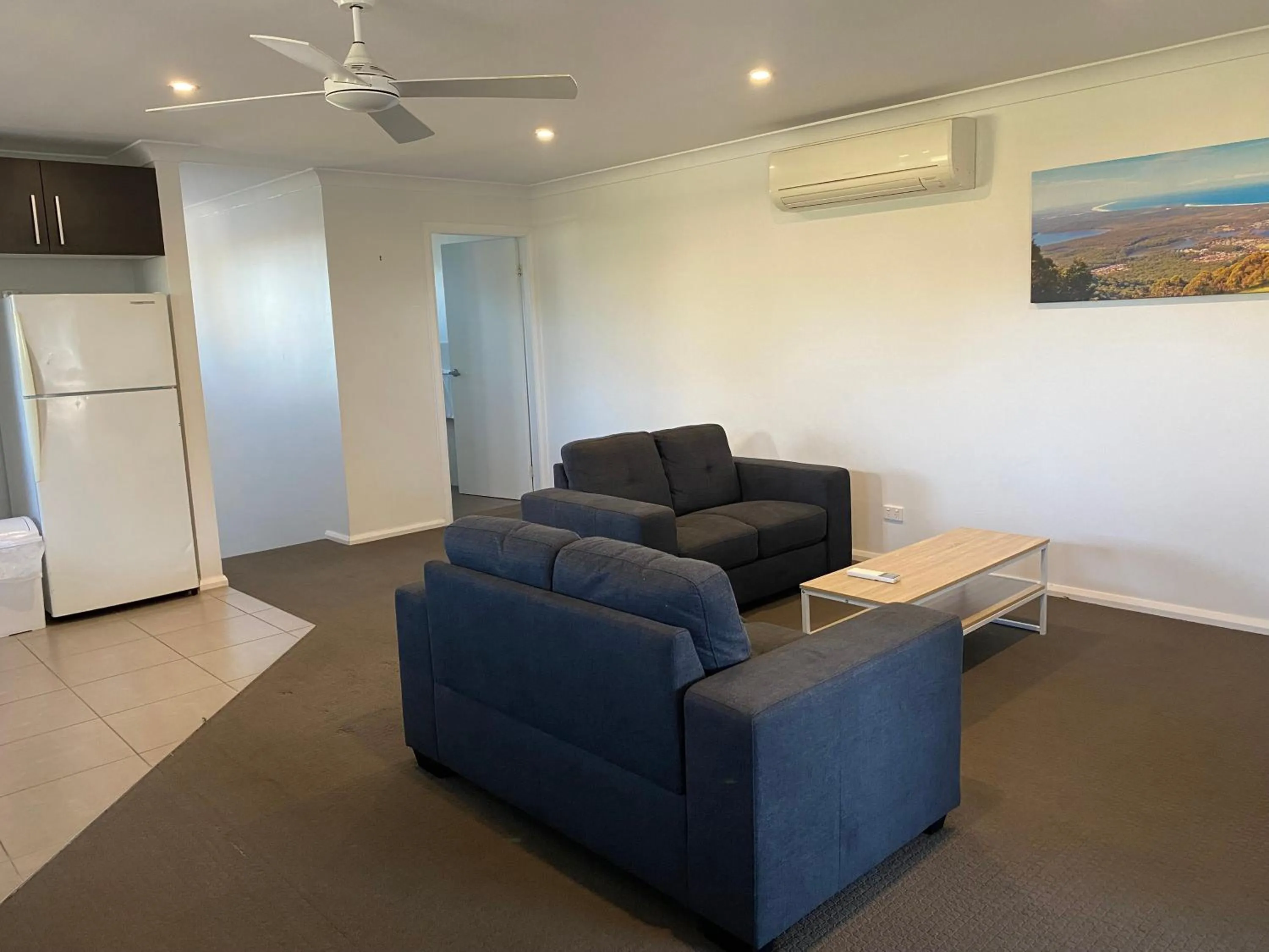Living room in Macquarie Barracks Motor Inn