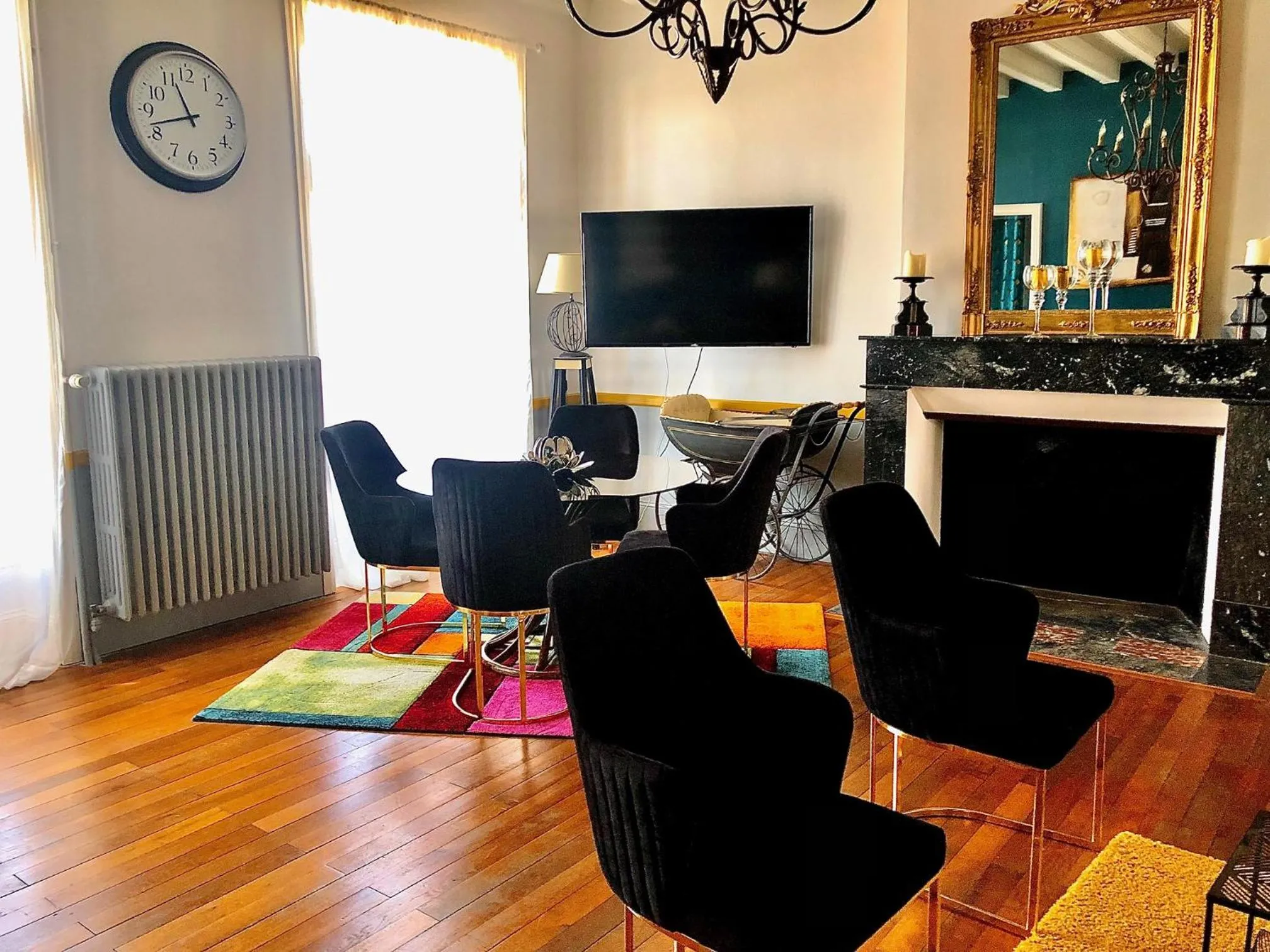 TV and multimedia in Le Regisseur