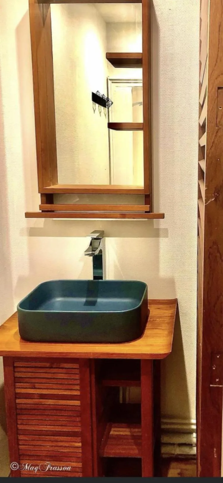 Bathroom in Le Regisseur