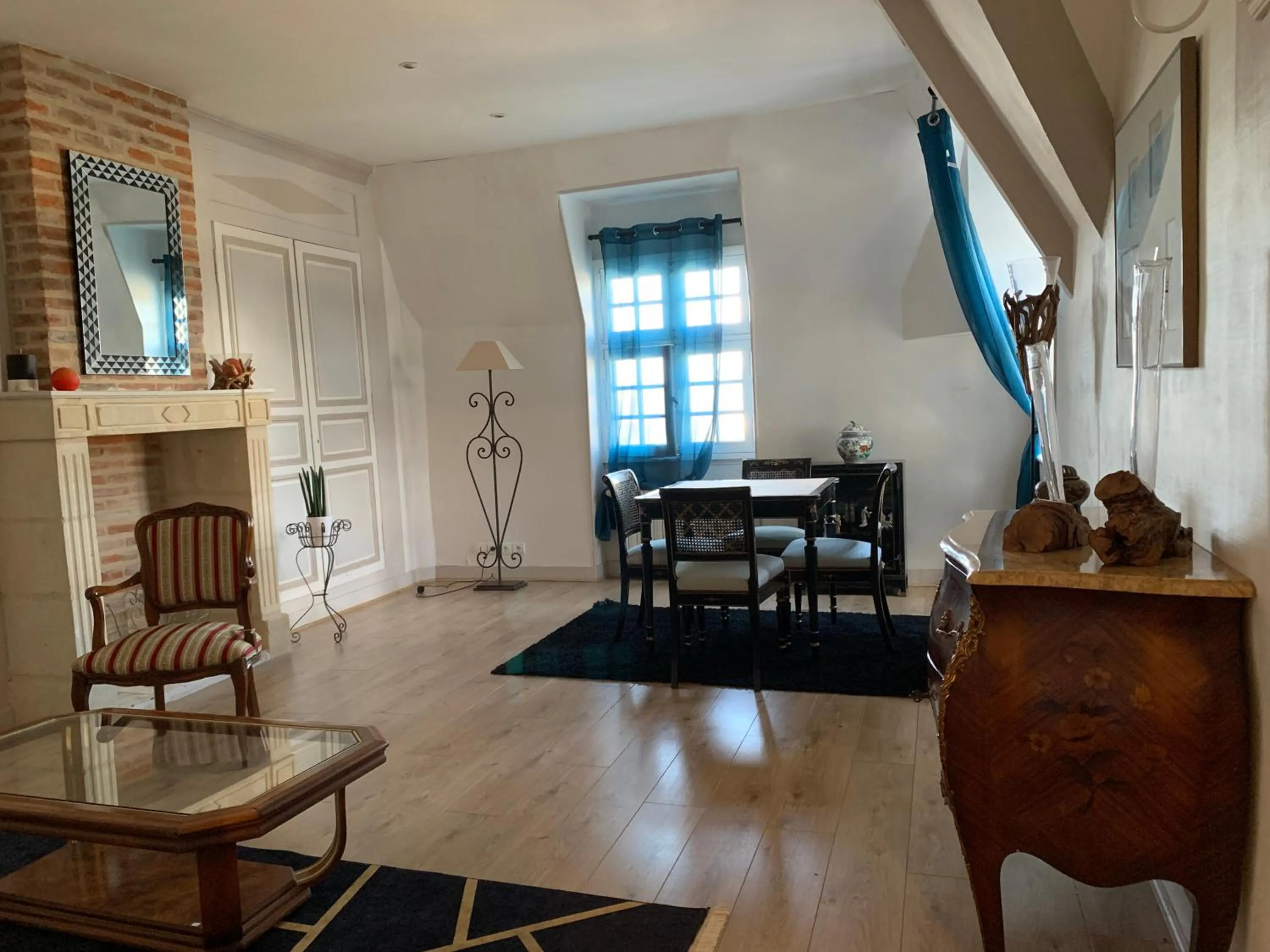 TV and multimedia in Le Regisseur