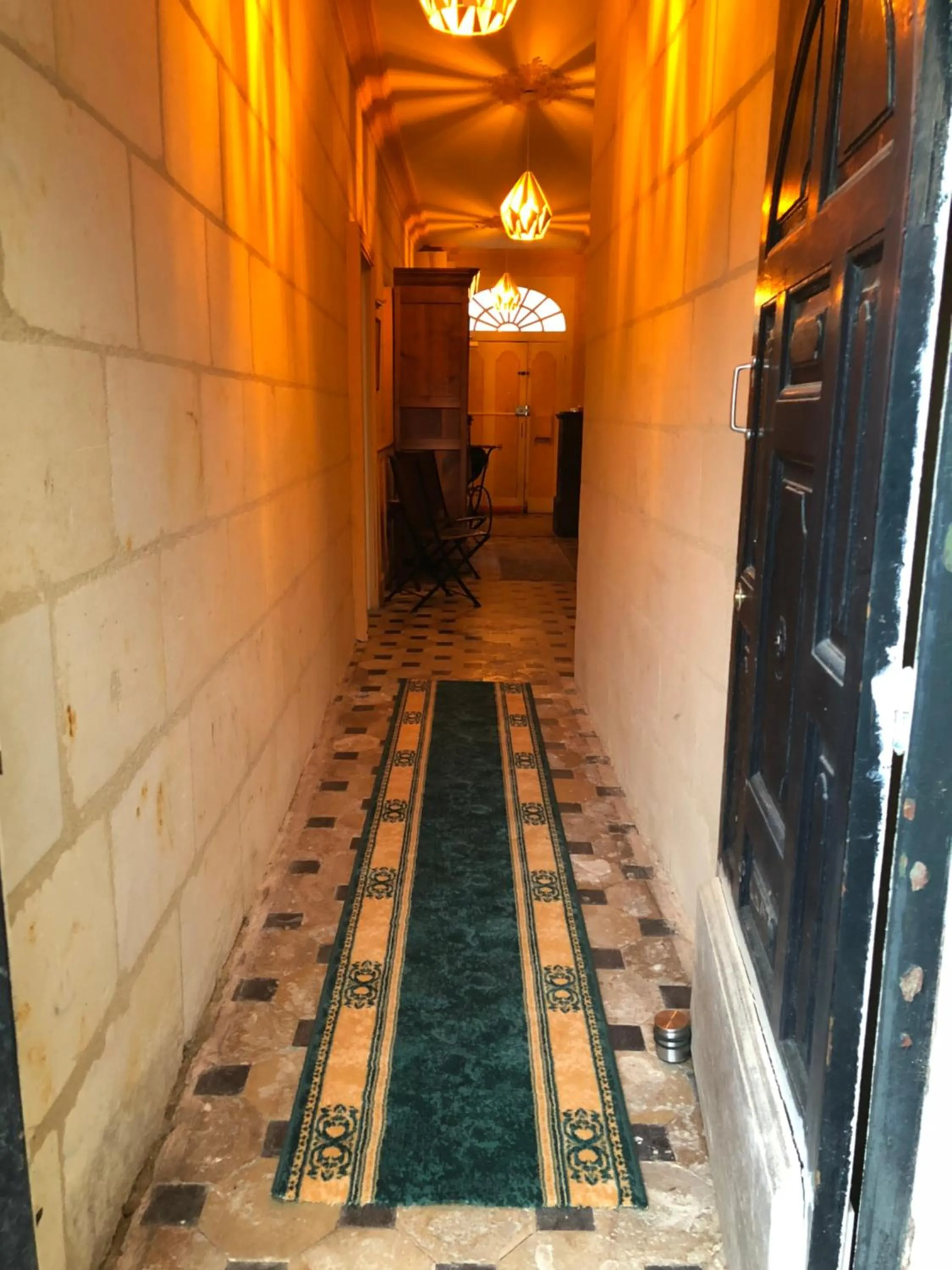 Property building in Le Regisseur