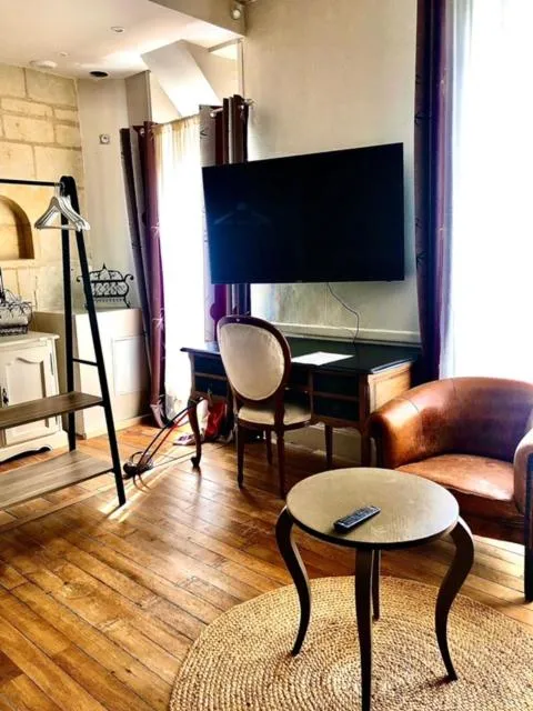 TV and multimedia in Le Regisseur