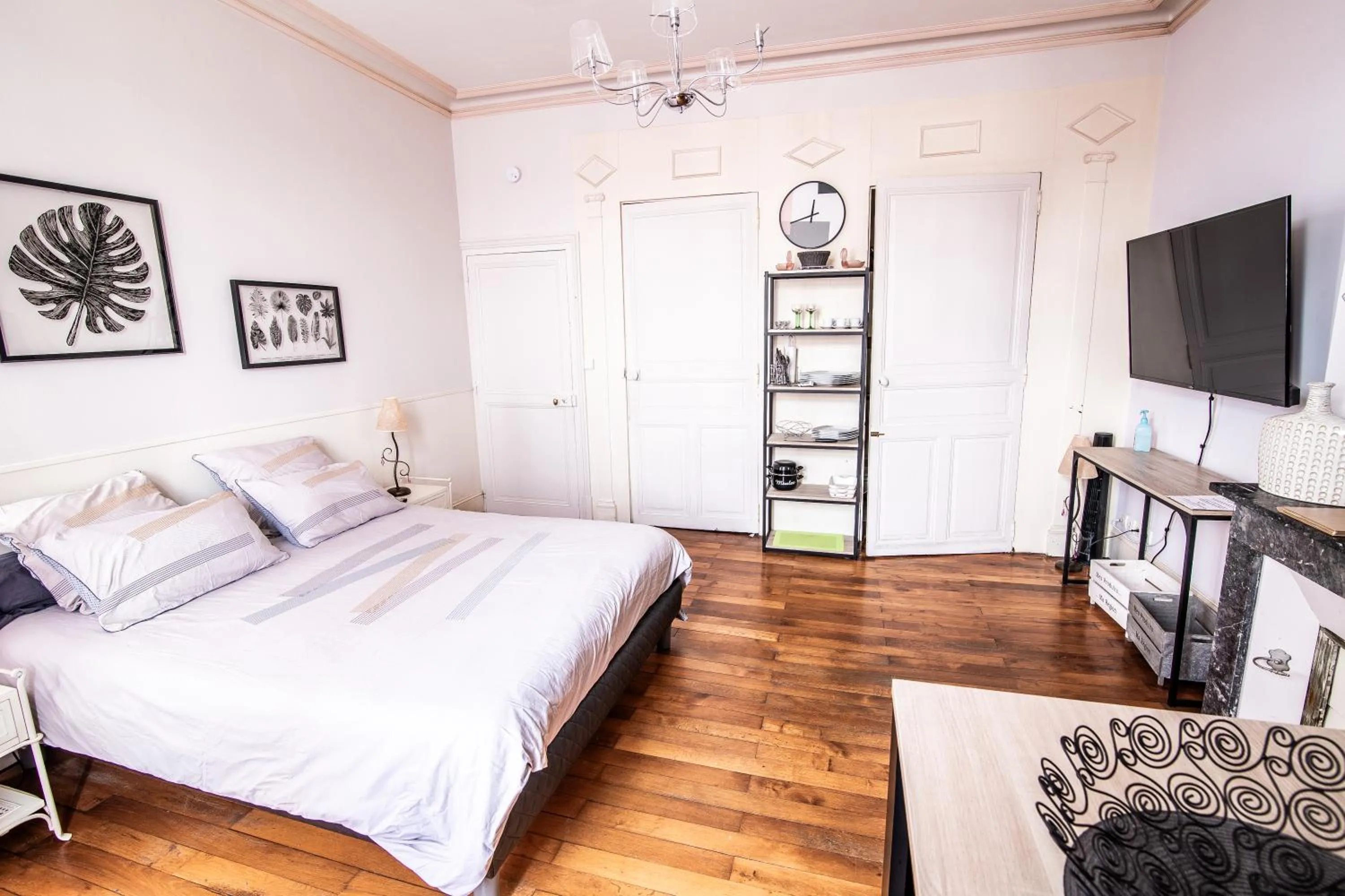 Bed in Le Regisseur