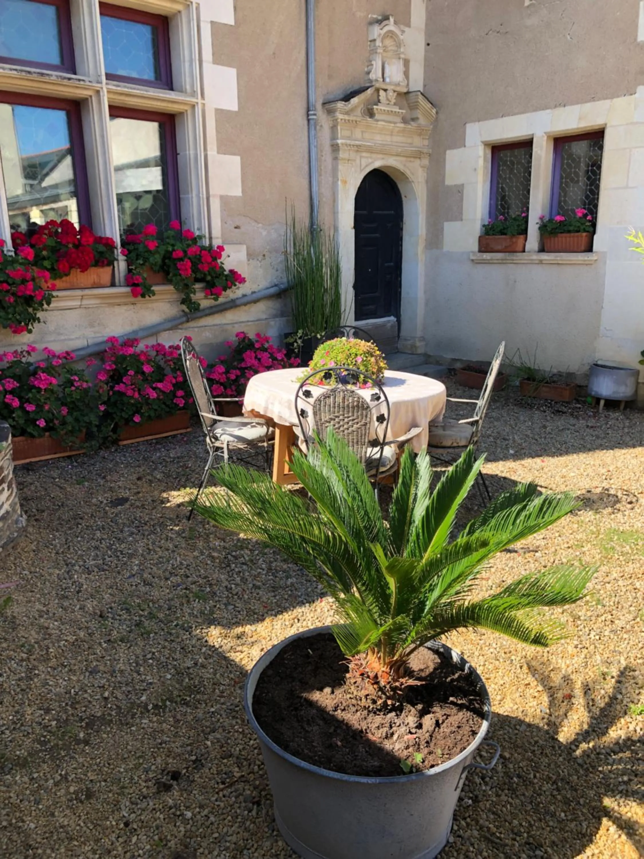 Spring in Le Regisseur