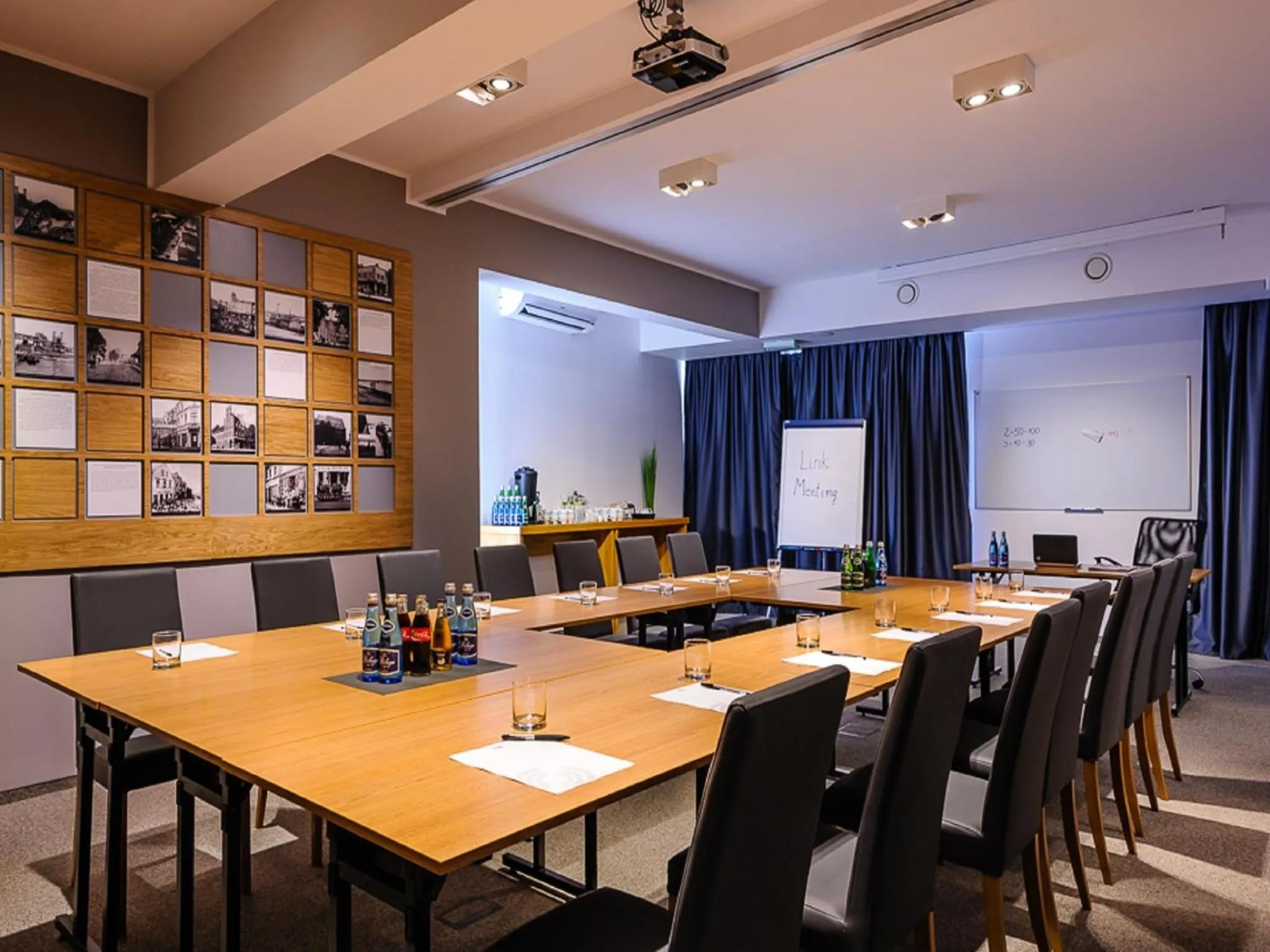 Meeting/conference room in Link Hotel