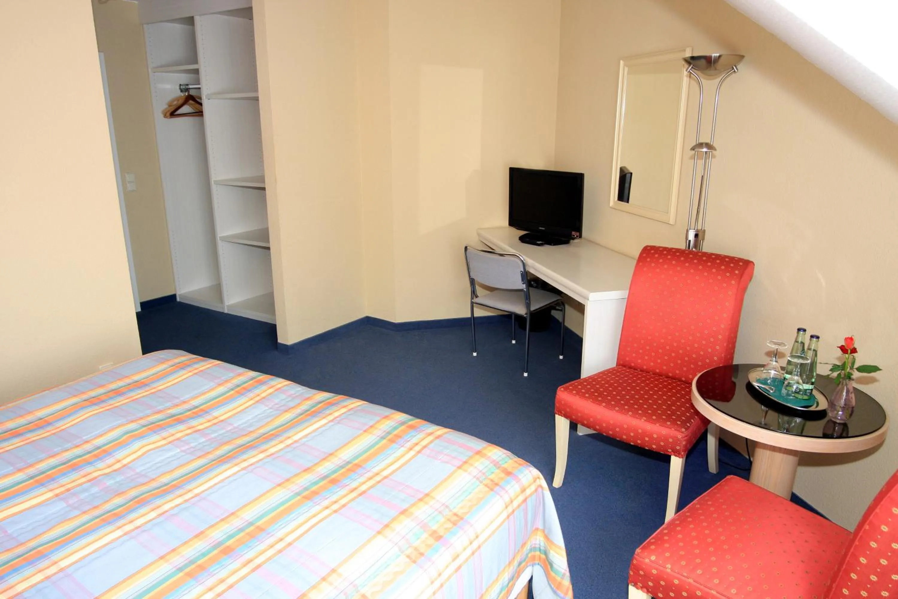 Photo of the whole room, Bed in Ilmenauer Hof