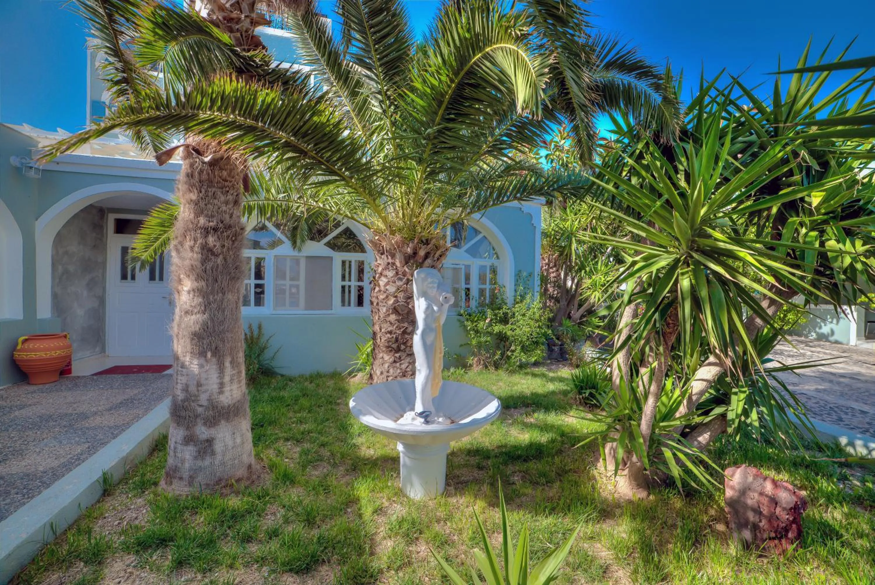 Day in Pantheon Hotel