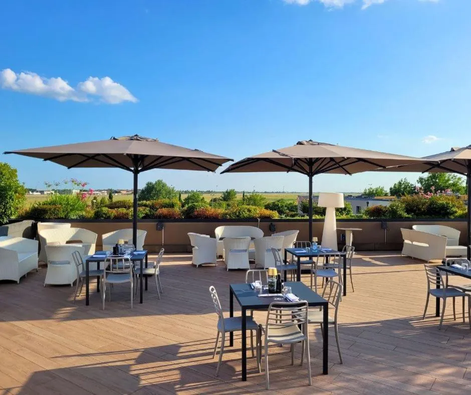 Restaurant/places to eat in DB Hotel Verona Airport Congress & Spa