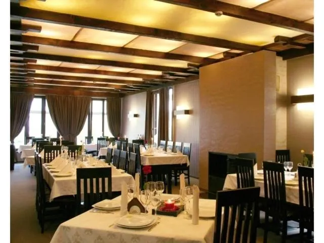 Restaurant/places to eat in Hotel Diafan