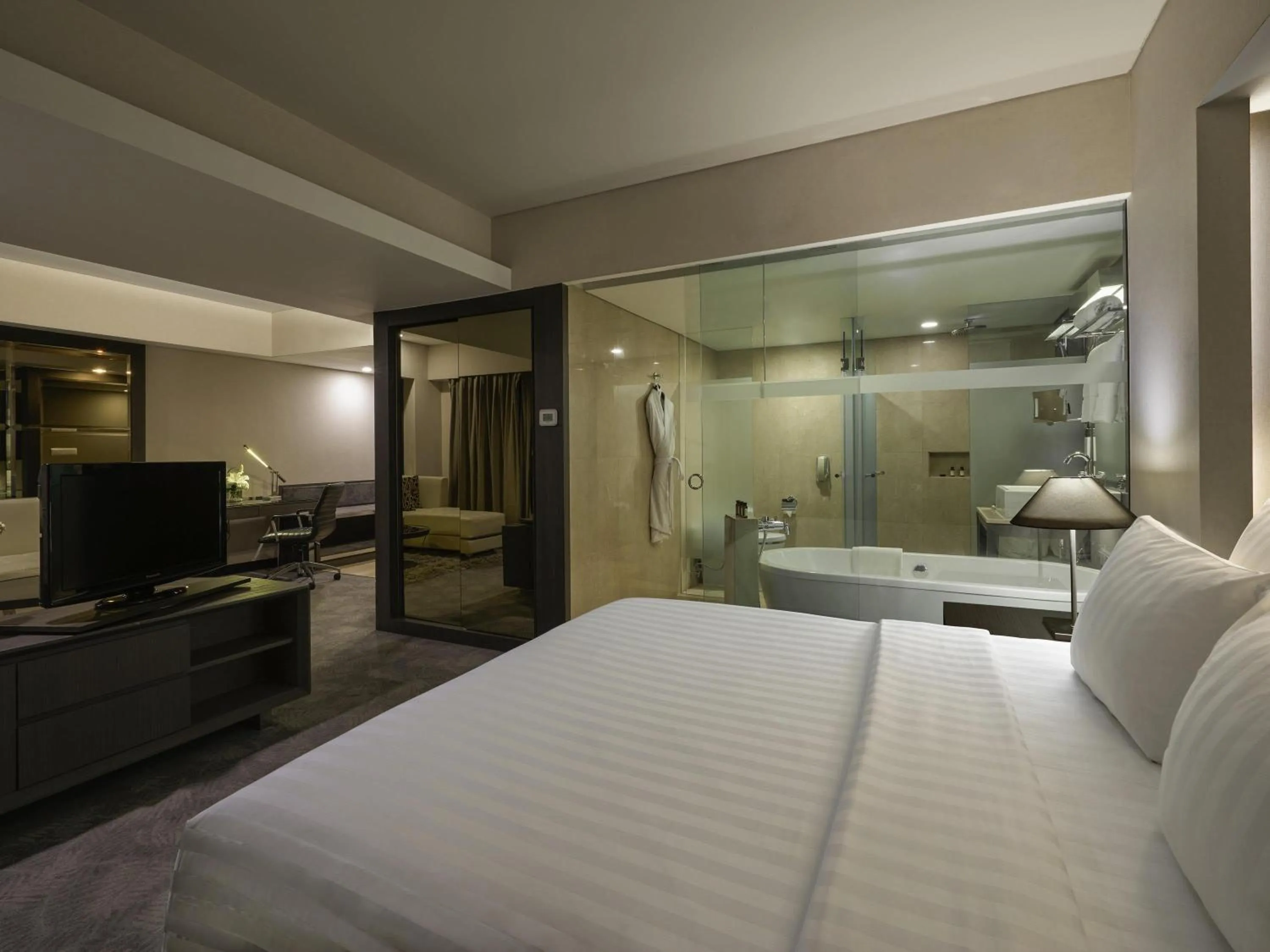 Bedroom, Bed in Pullman Jakarta Indonesia