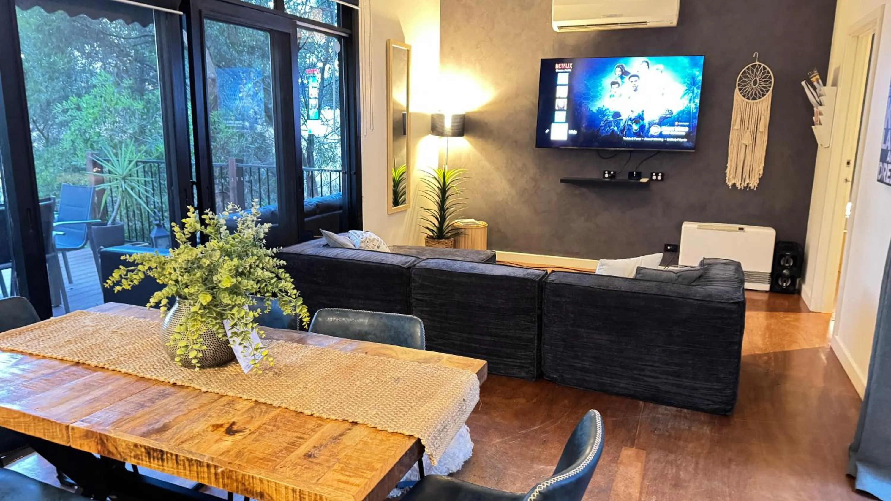 TV and multimedia in The Nature Resort Villas Ramada Resort