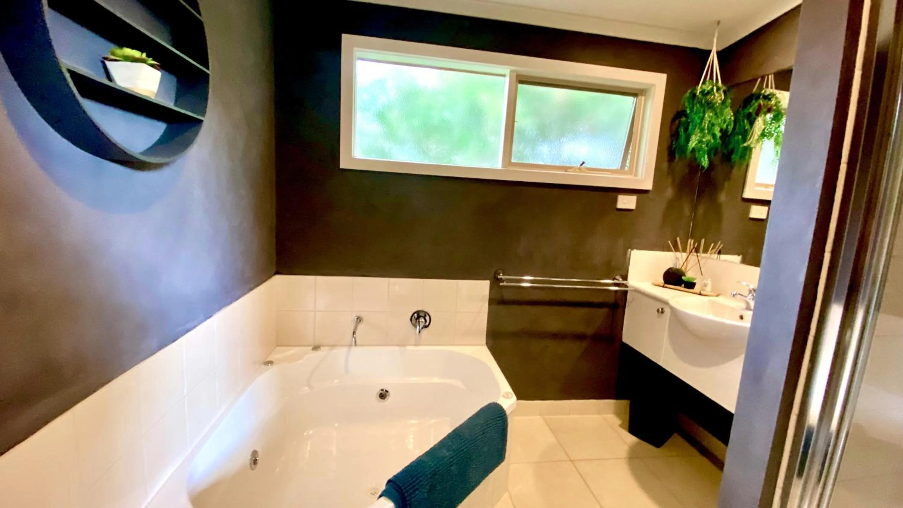 Shower in The Nature Resort Villas Ramada Resort