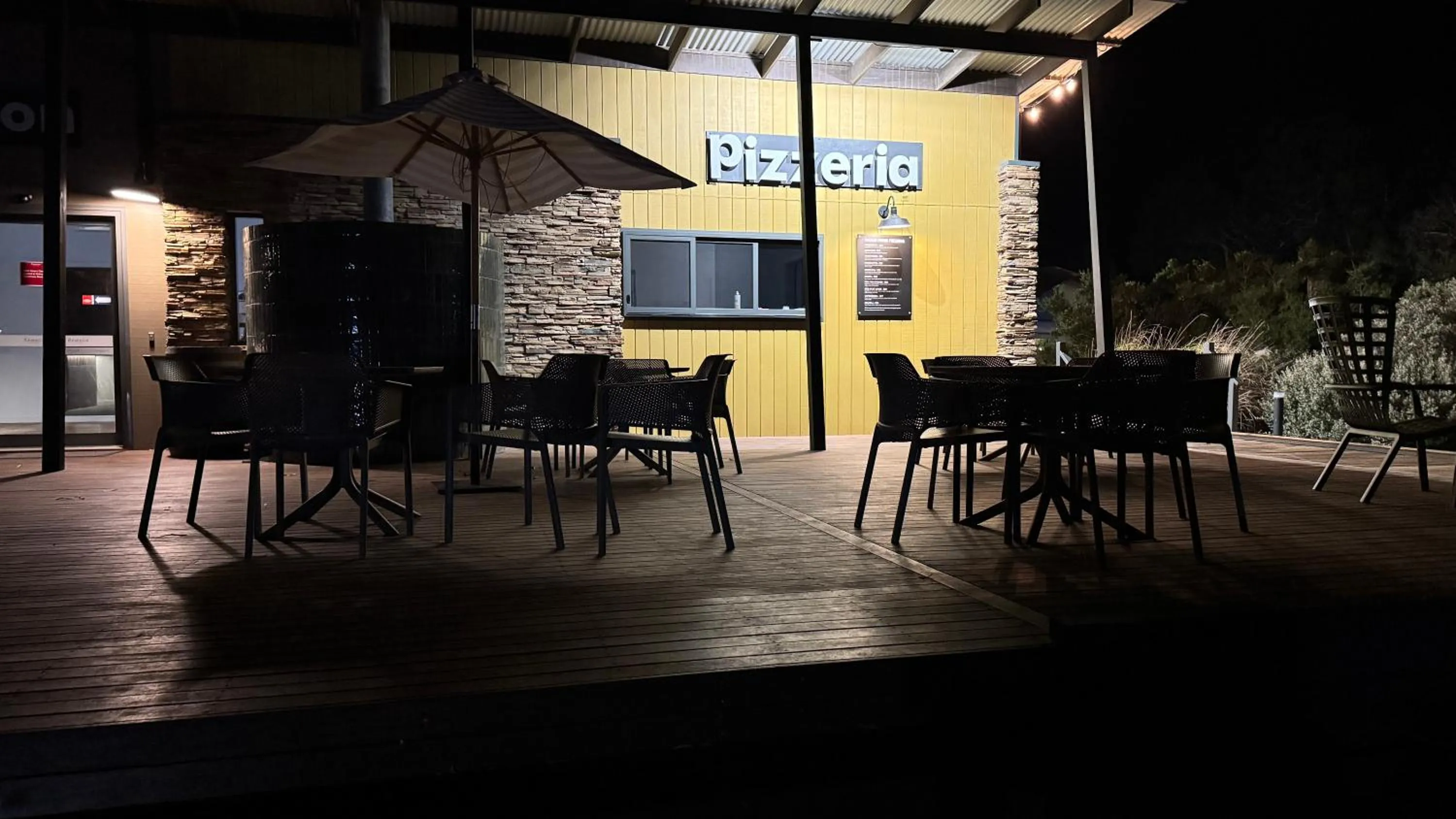 Restaurant/places to eat in The Nature Resort Villas Ramada Resort