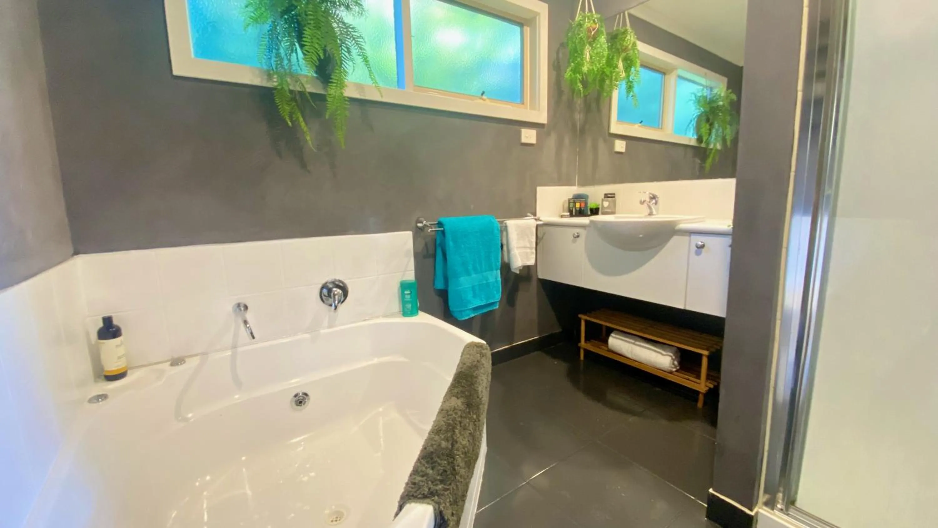 Shower in The Nature Resort Villas Ramada Resort