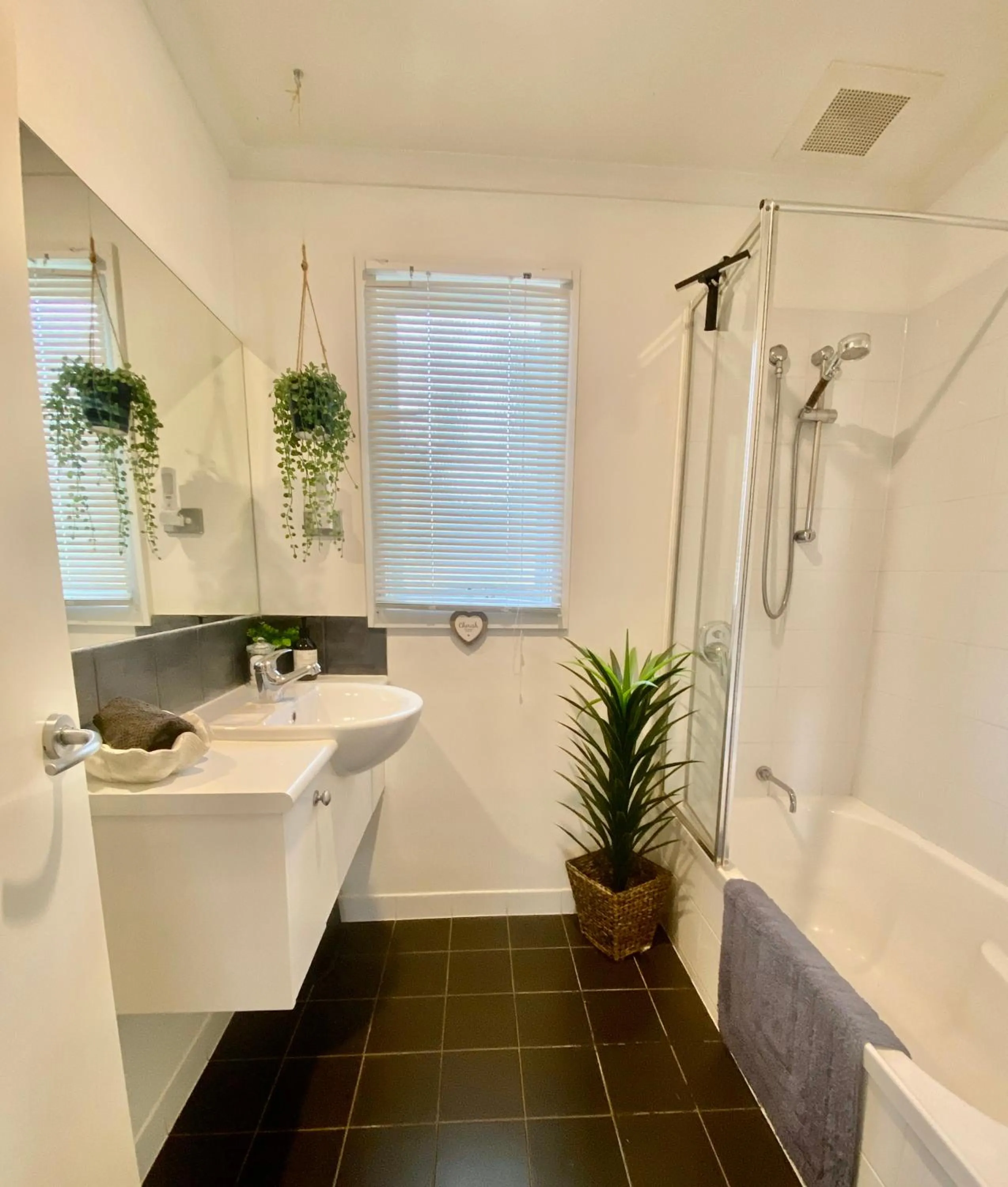 Shower in The Nature Resort Villas Ramada Resort