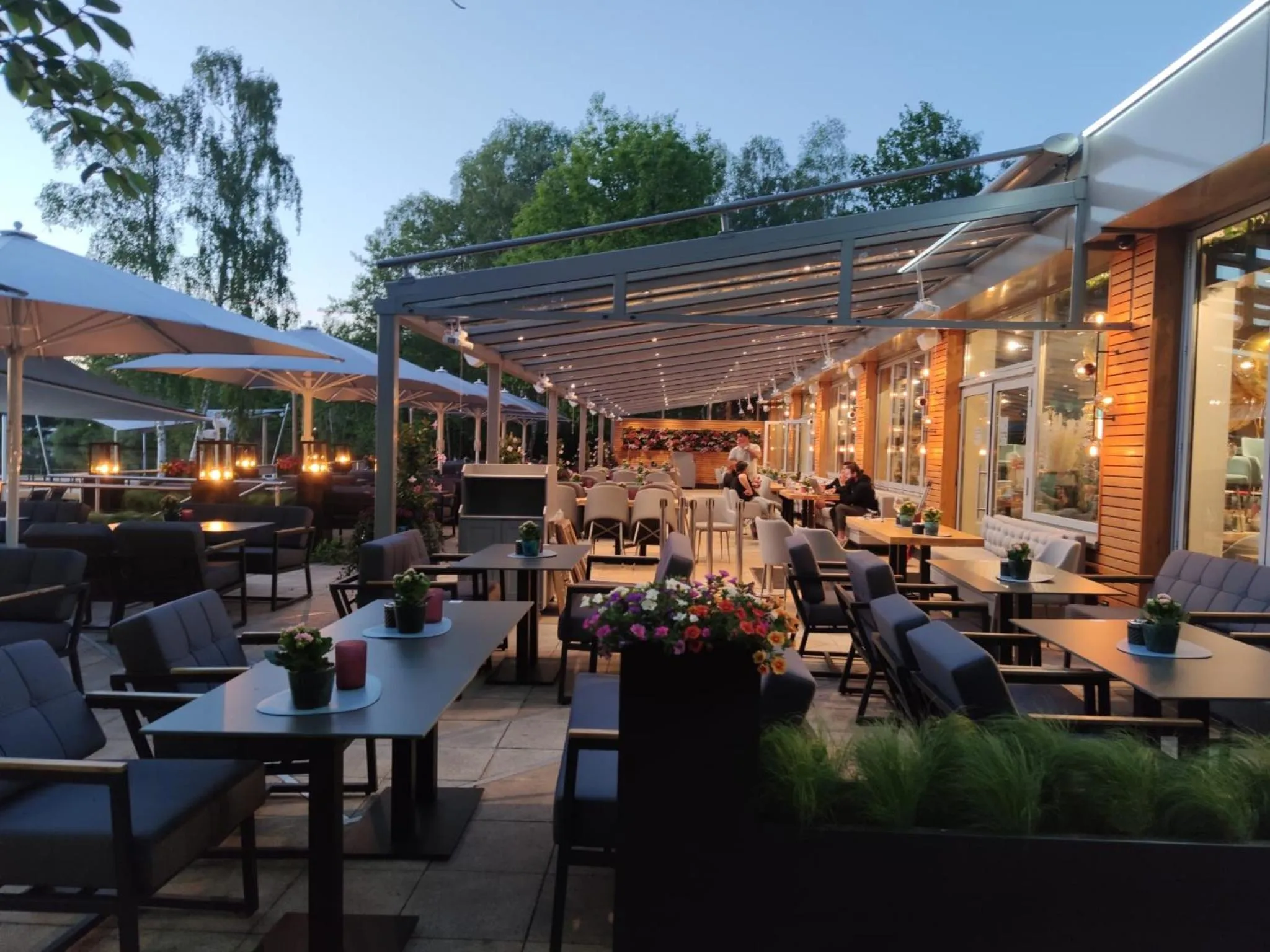 Restaurant/places to eat in Hotel am Springhorstsee