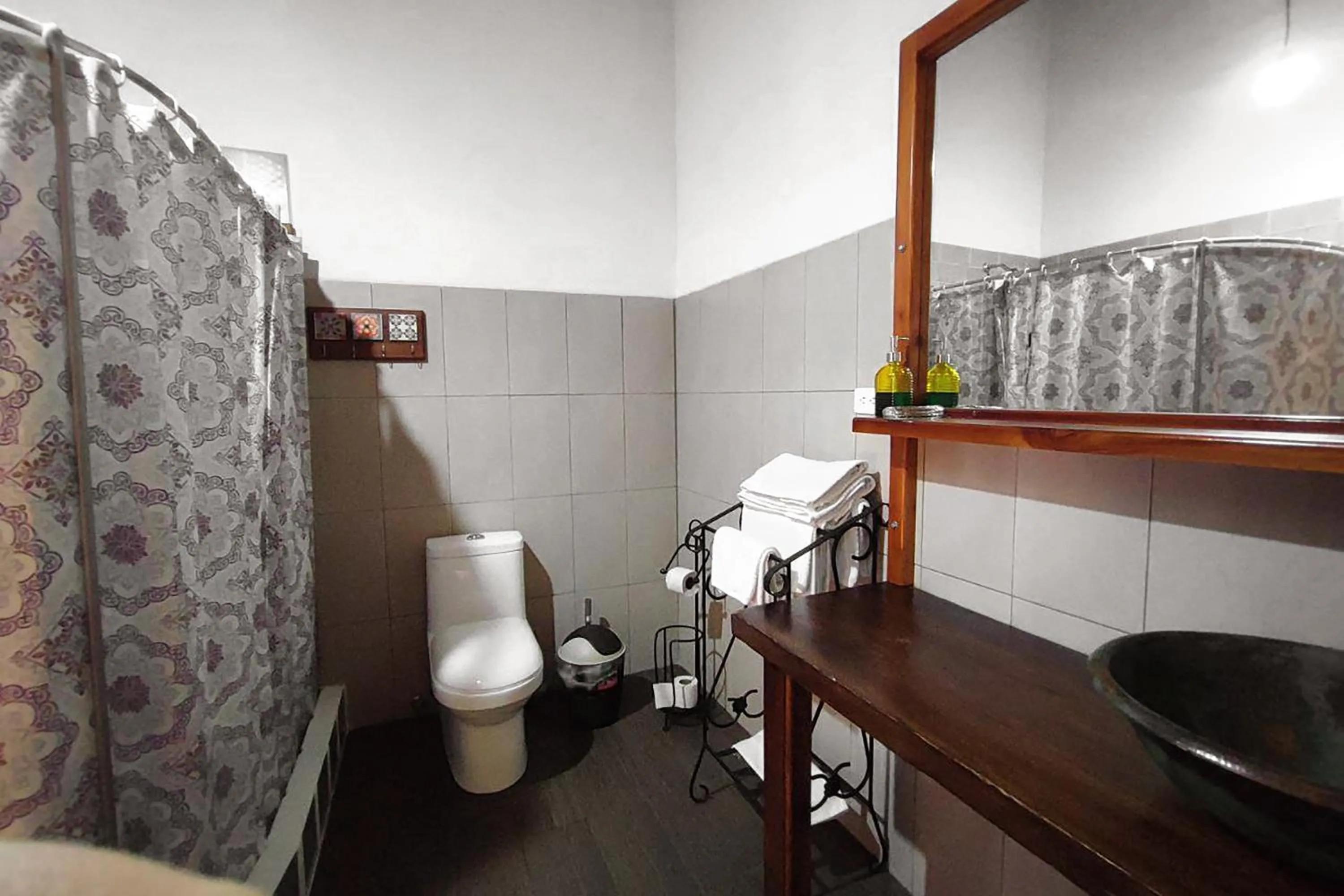 Toilet in Hotel Casa Alquimia