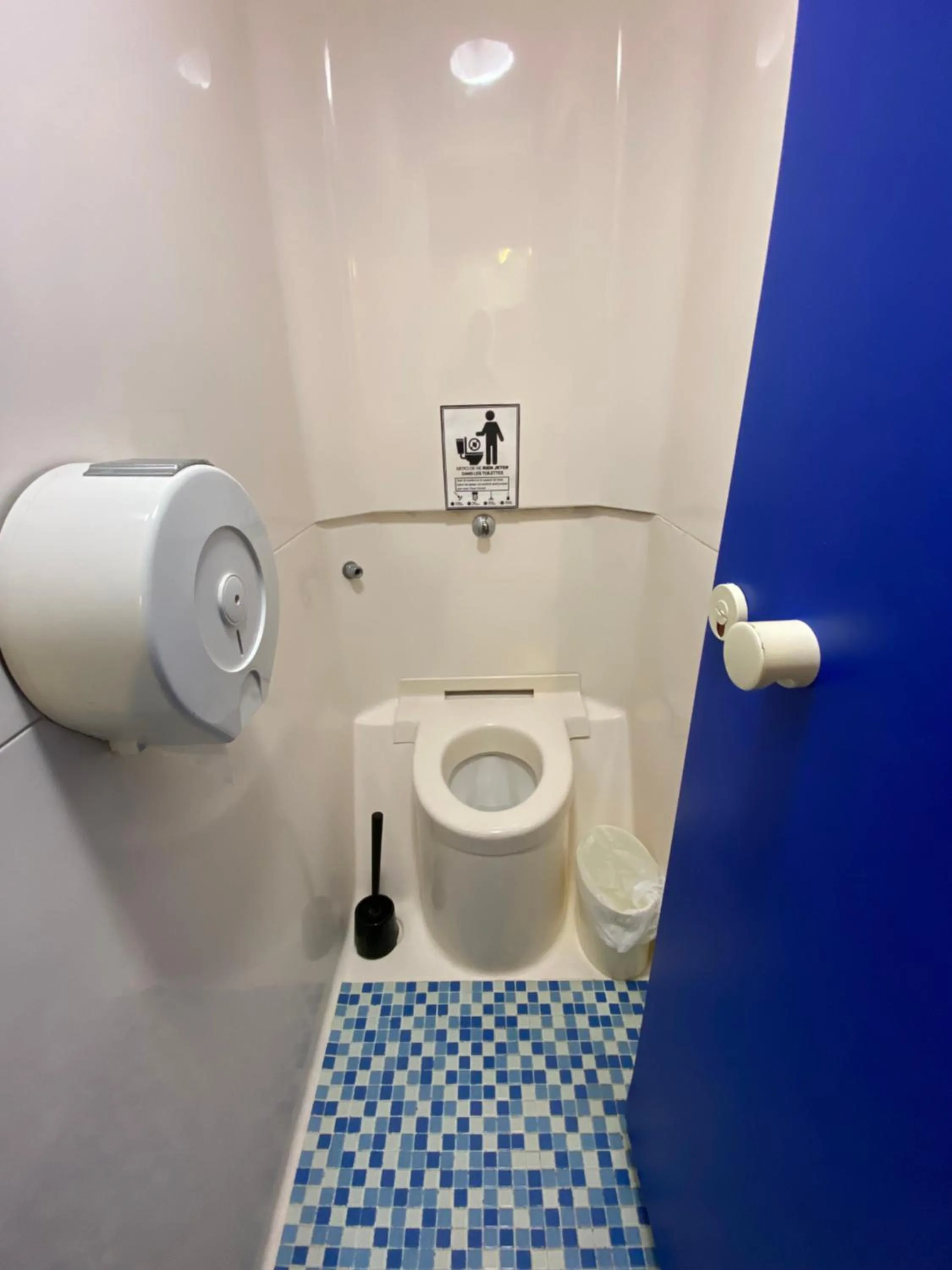 Toilet in Class'Eco Chambly