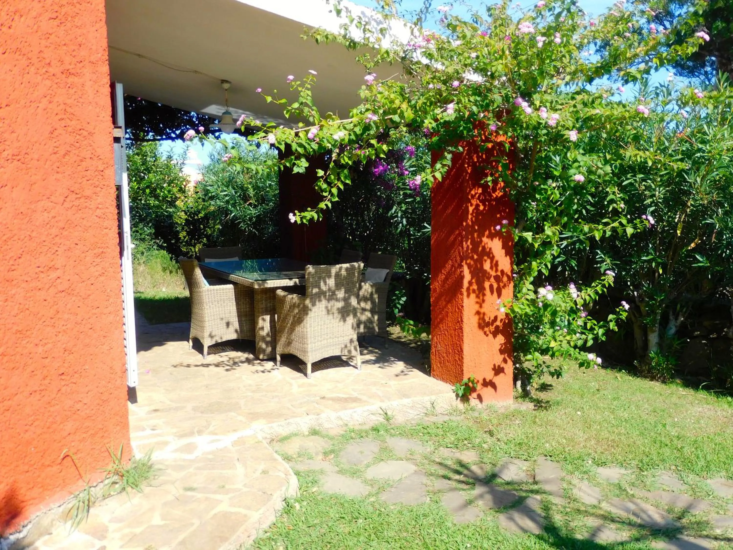 Patio in Residence La Pineta