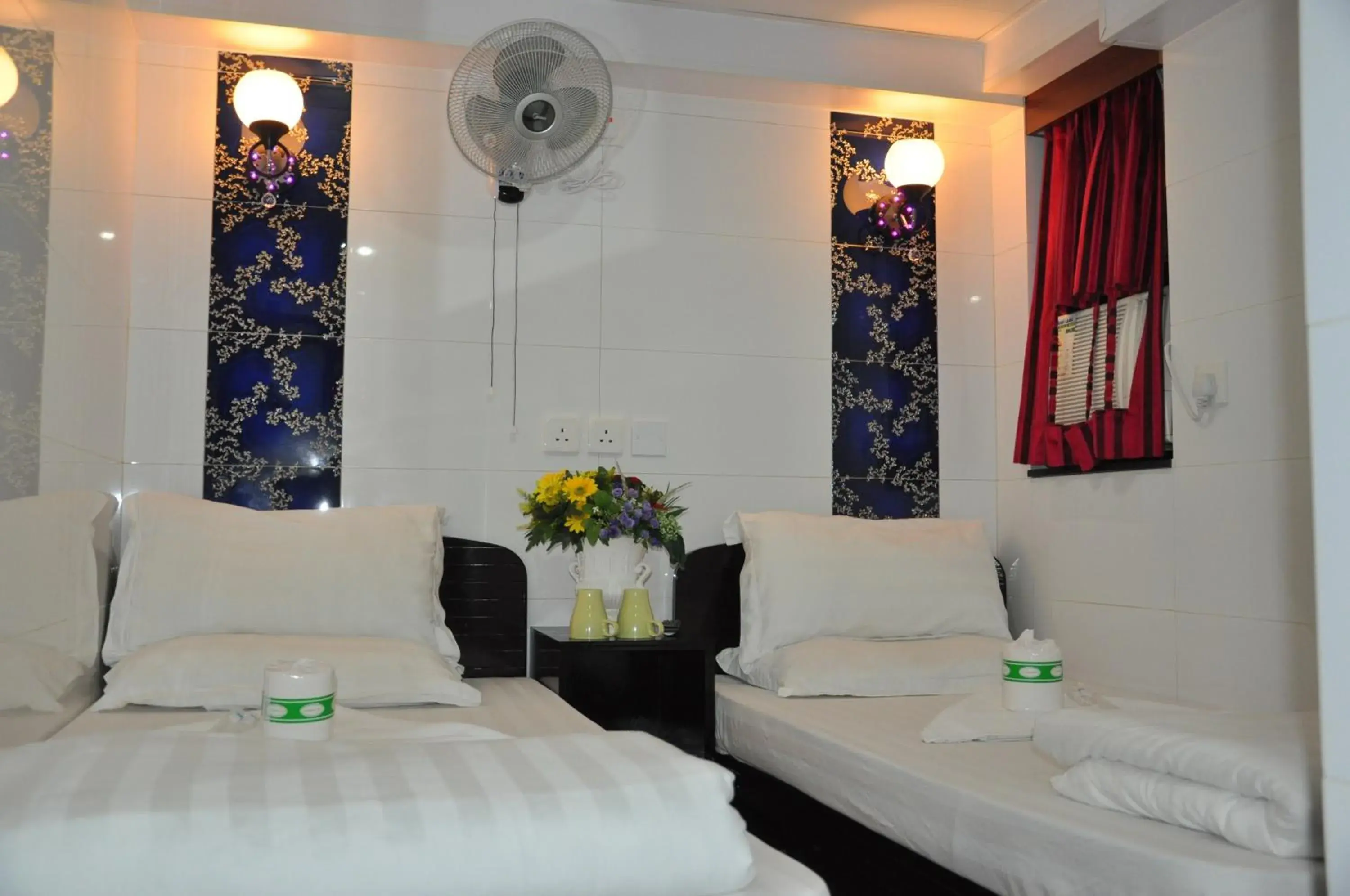 Standard Twin Room in Swiss Hostel Standard Twin Room in Swiss Hostel