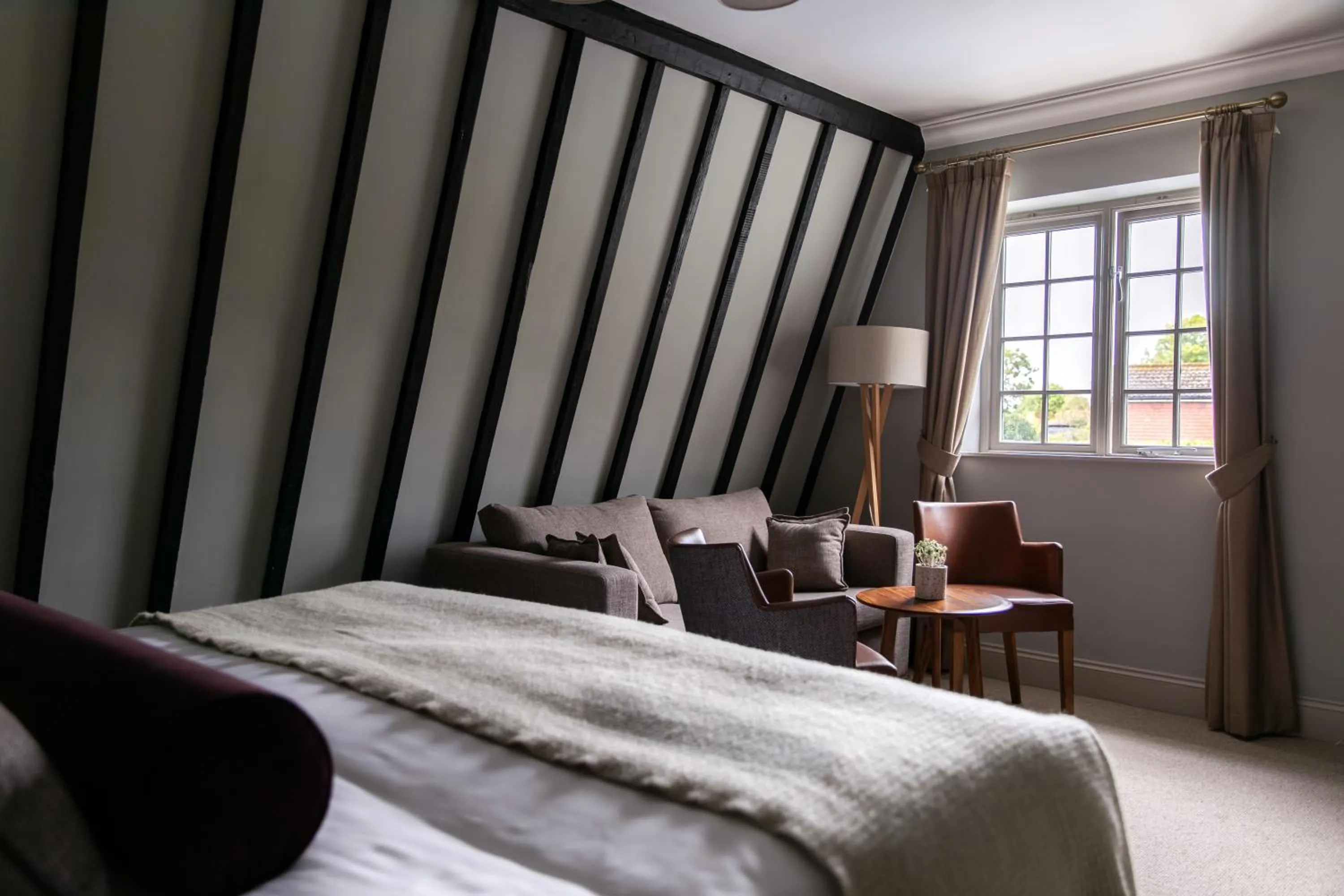 Bedroom, Bed in The Carpenters Arms