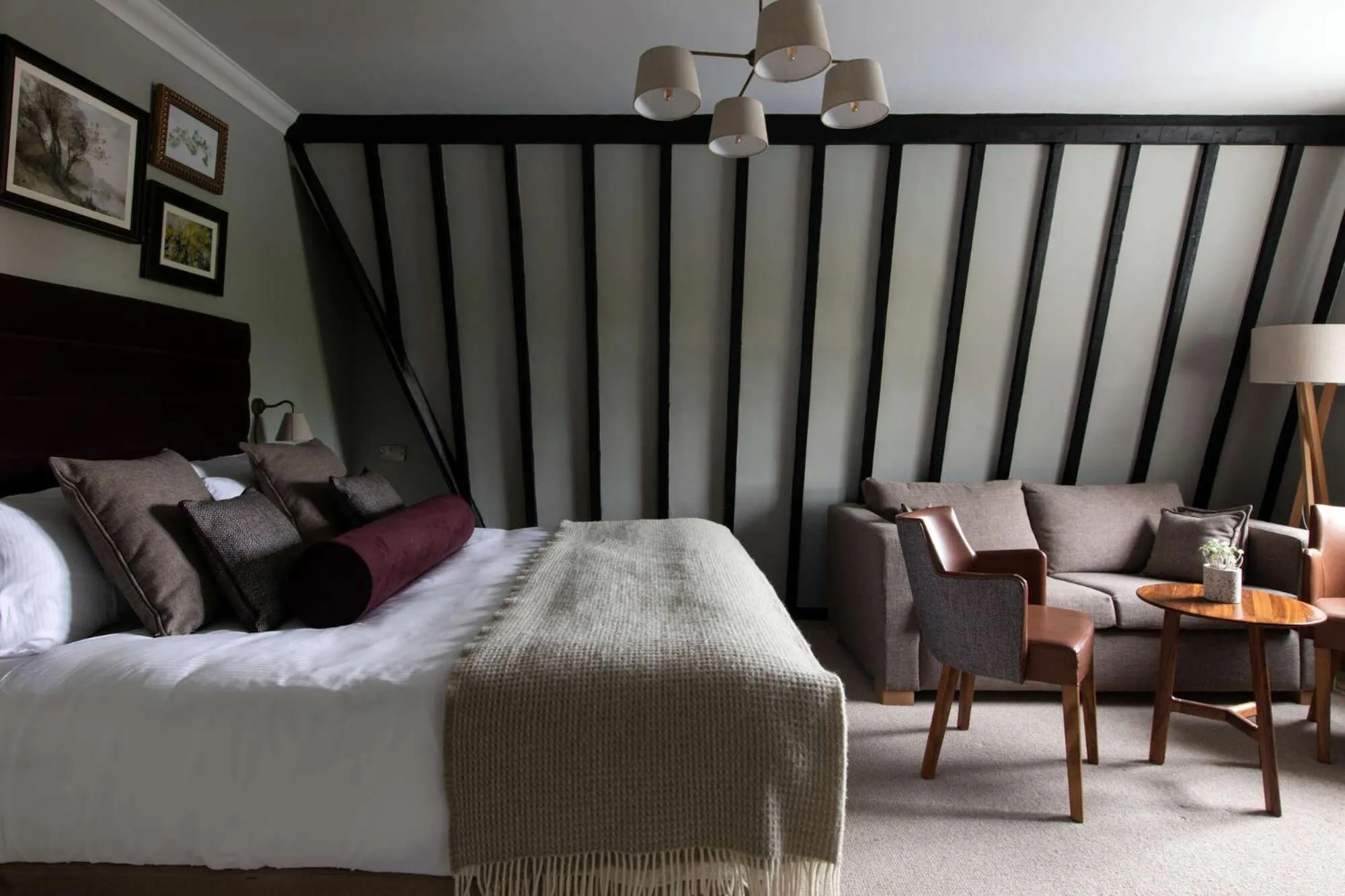 Photo of the whole room, Bed in The Carpenters Arms