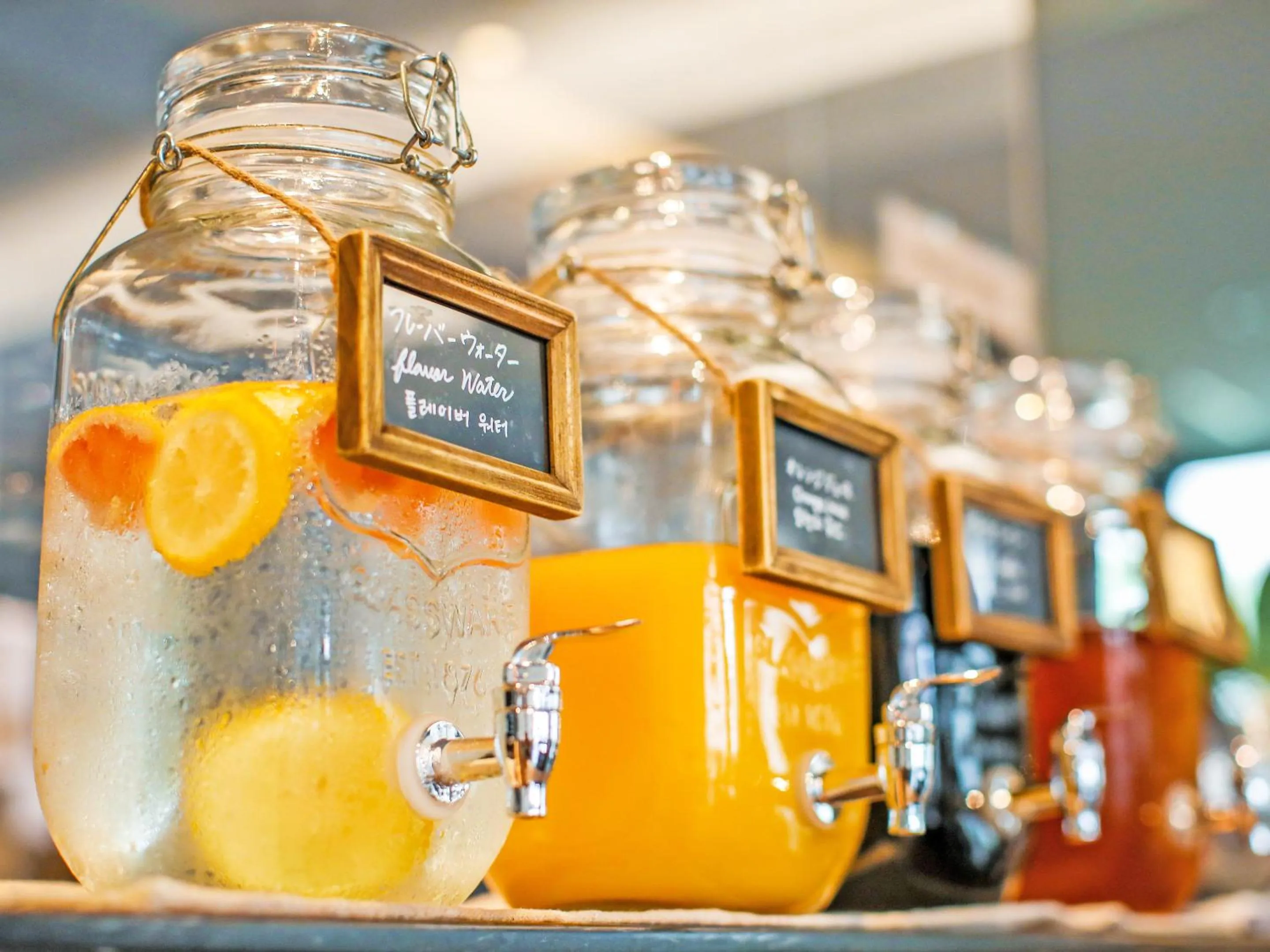 Breakfast in Hotel 385