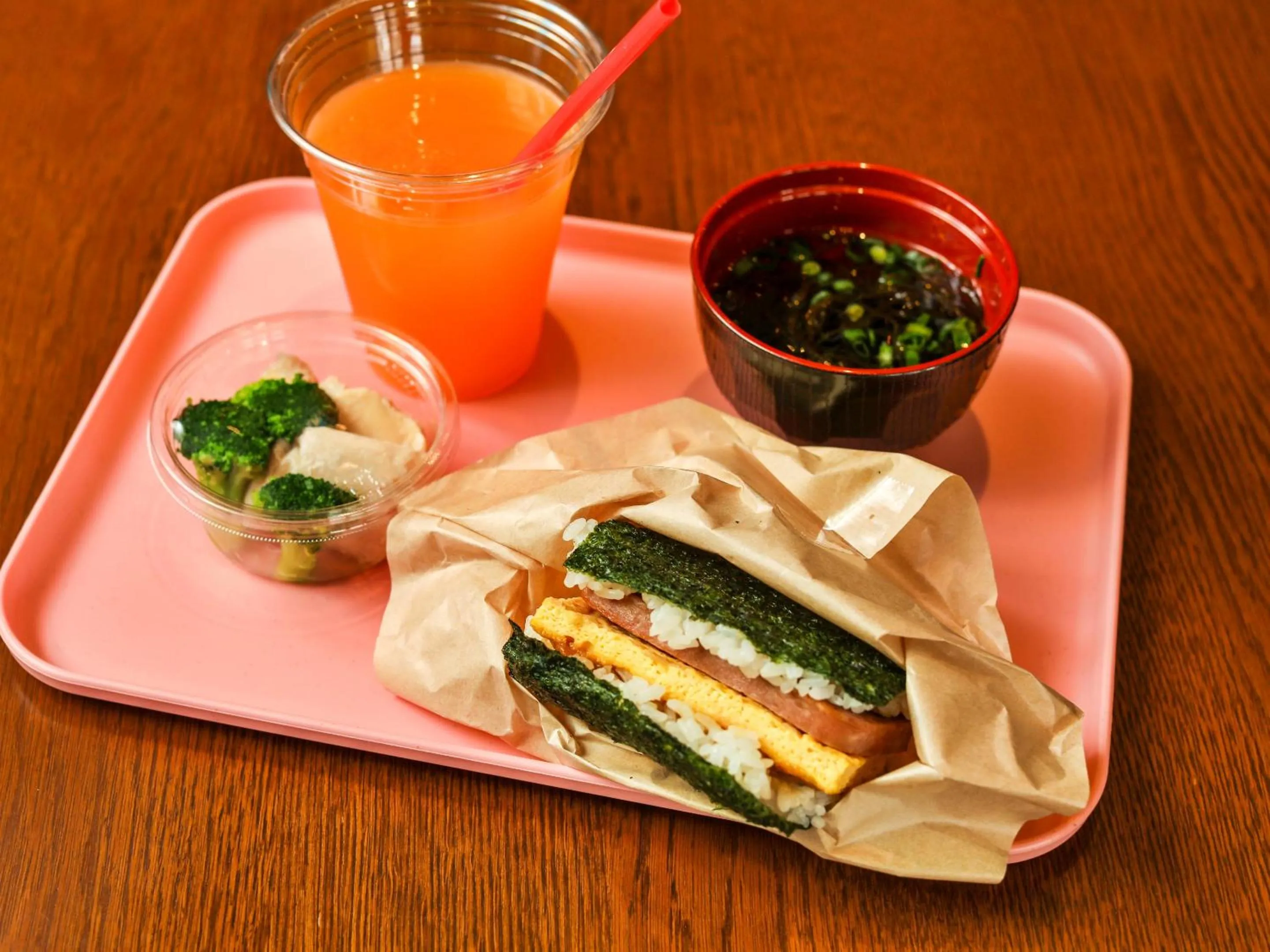 Breakfast in Hotel 385