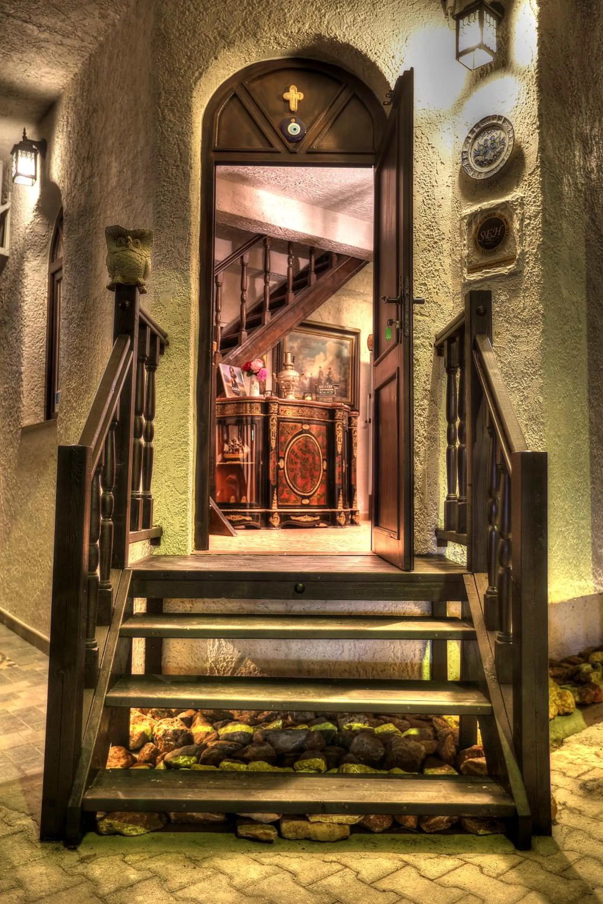 Facade/entrance in Chateaux Constantin Agistro