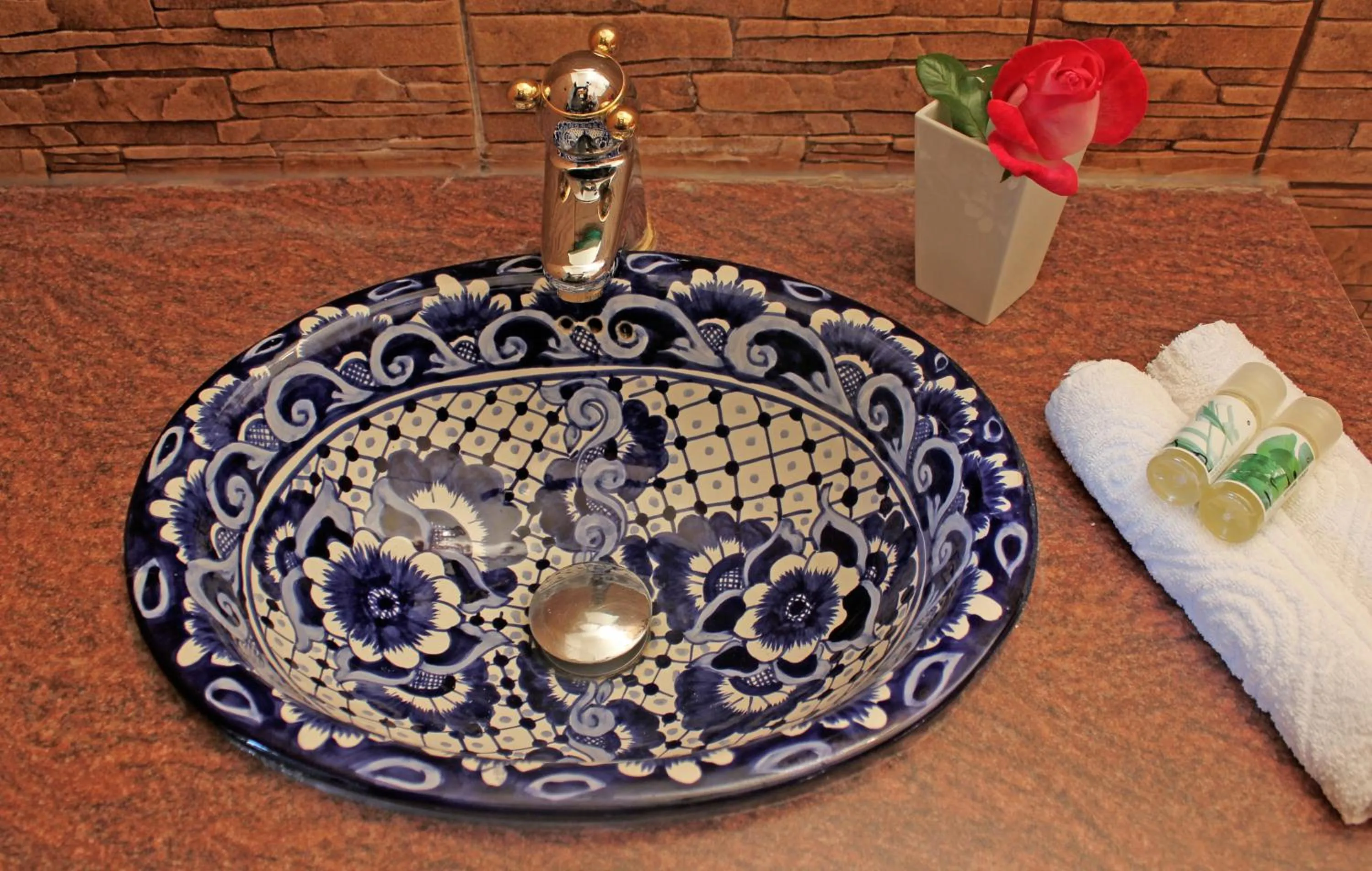 Bathroom in Chateaux Constantin Agistro