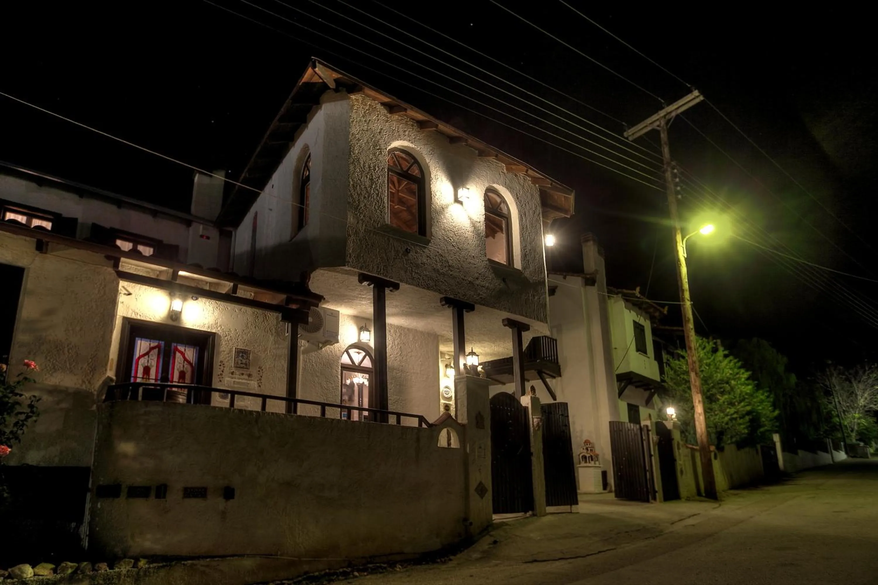 Property building in Chateaux Constantin Agistro