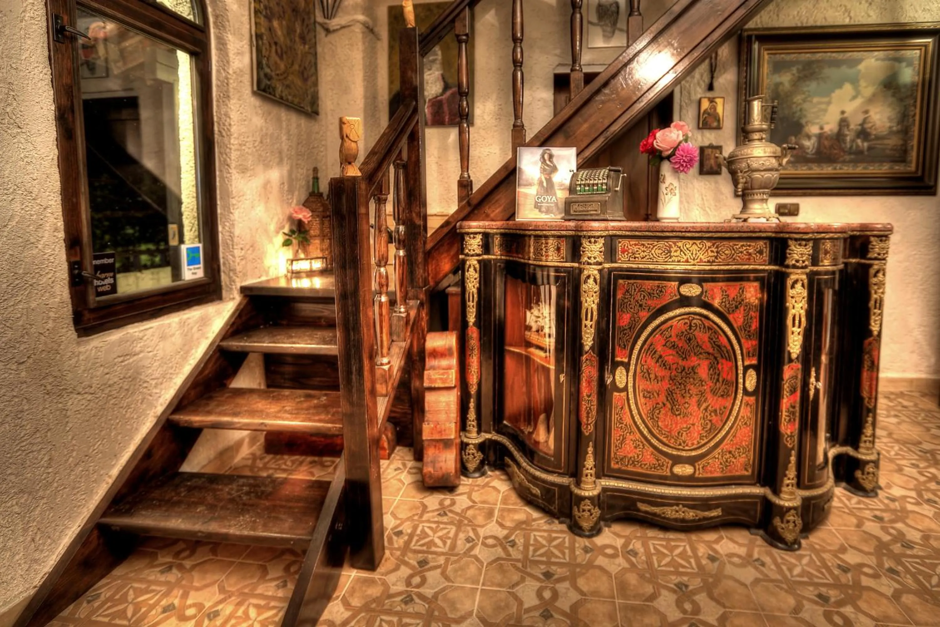 Restaurant/places to eat in Chateaux Constantin Agistro