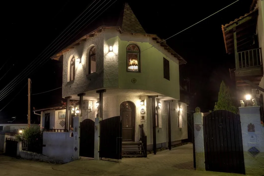 Property building in Chateaux Constantin Agistro