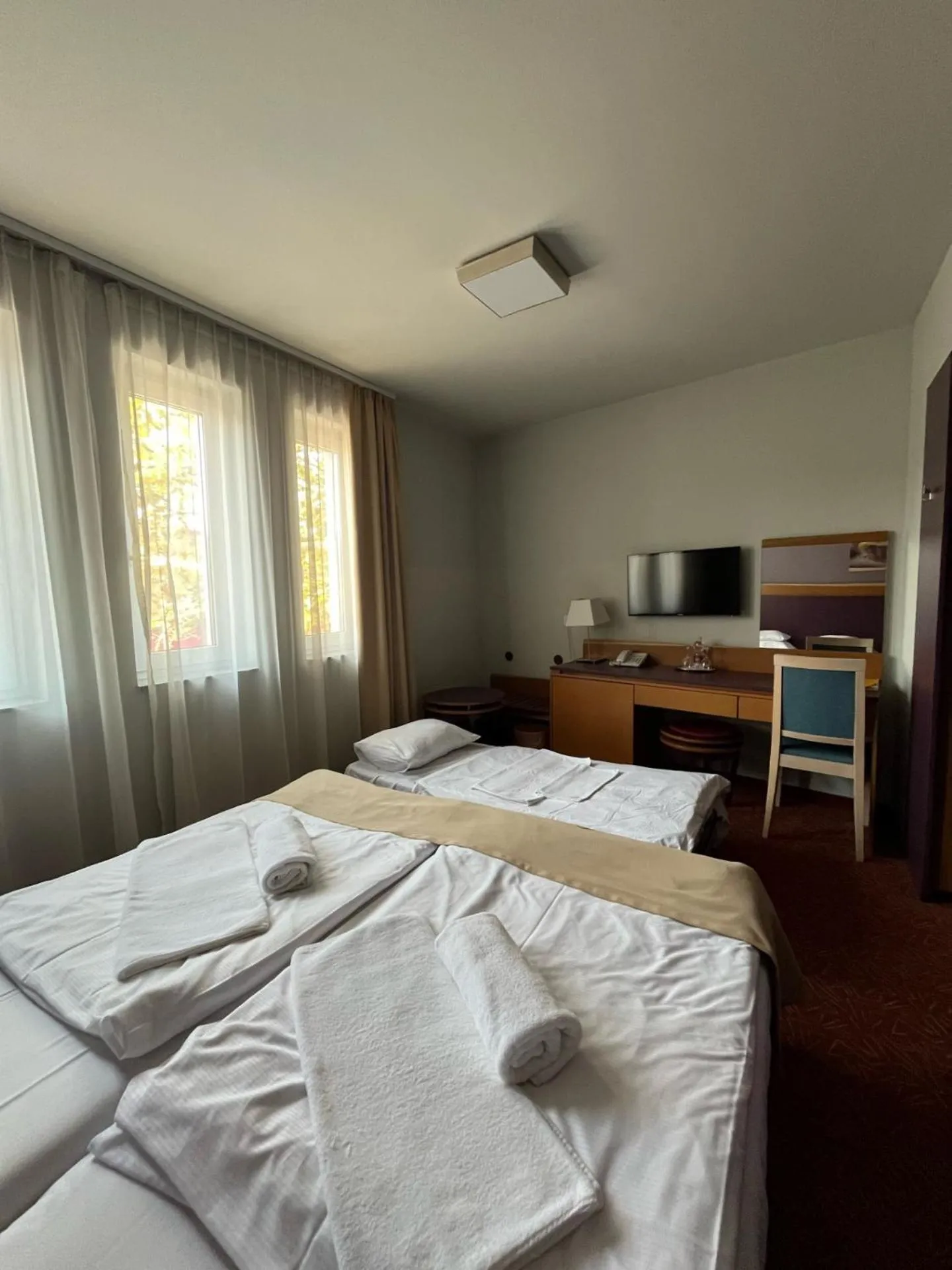 Property building, Bed in Szent Gellért Hotel