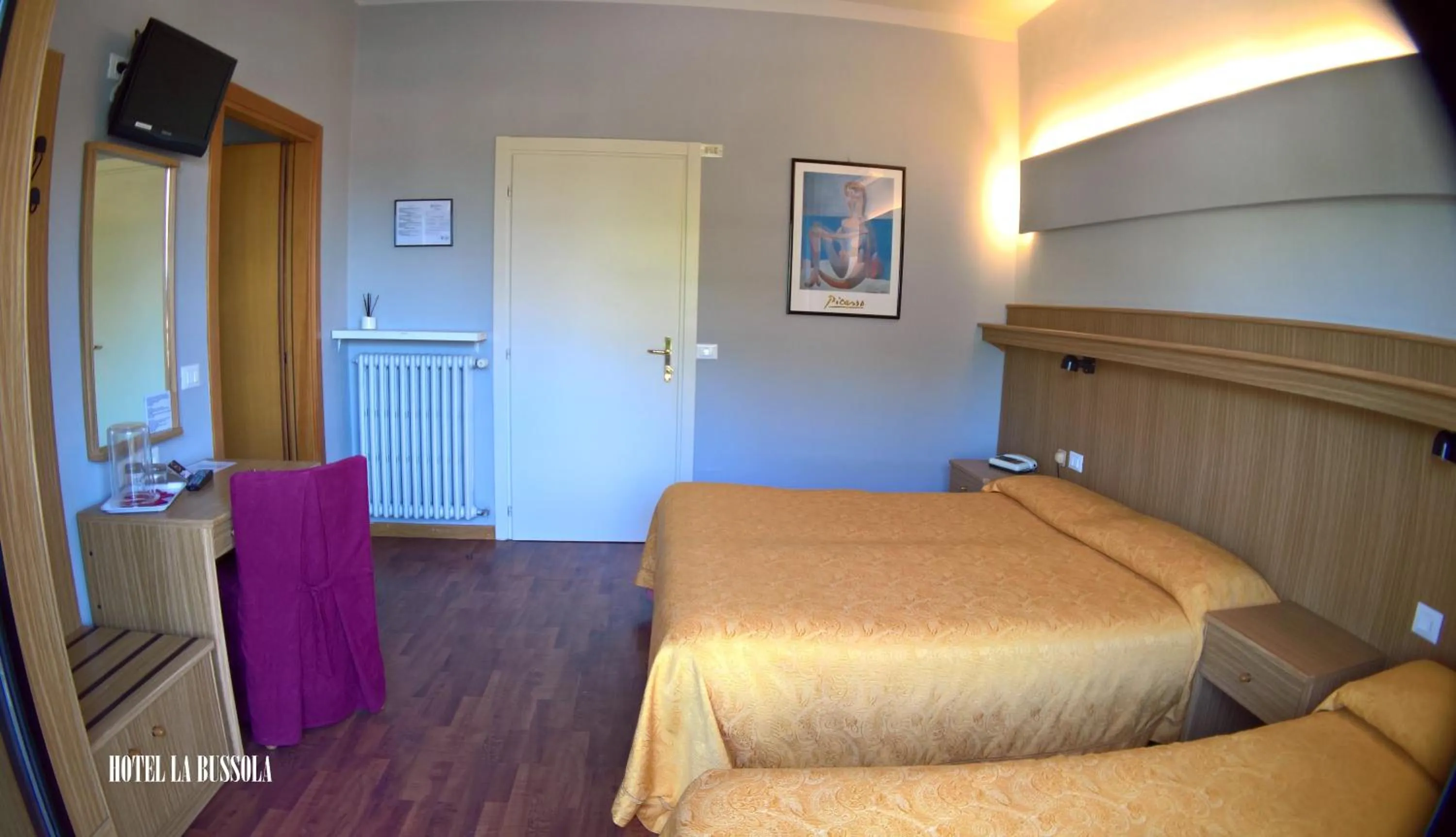 Bed in Hotel La Bussola