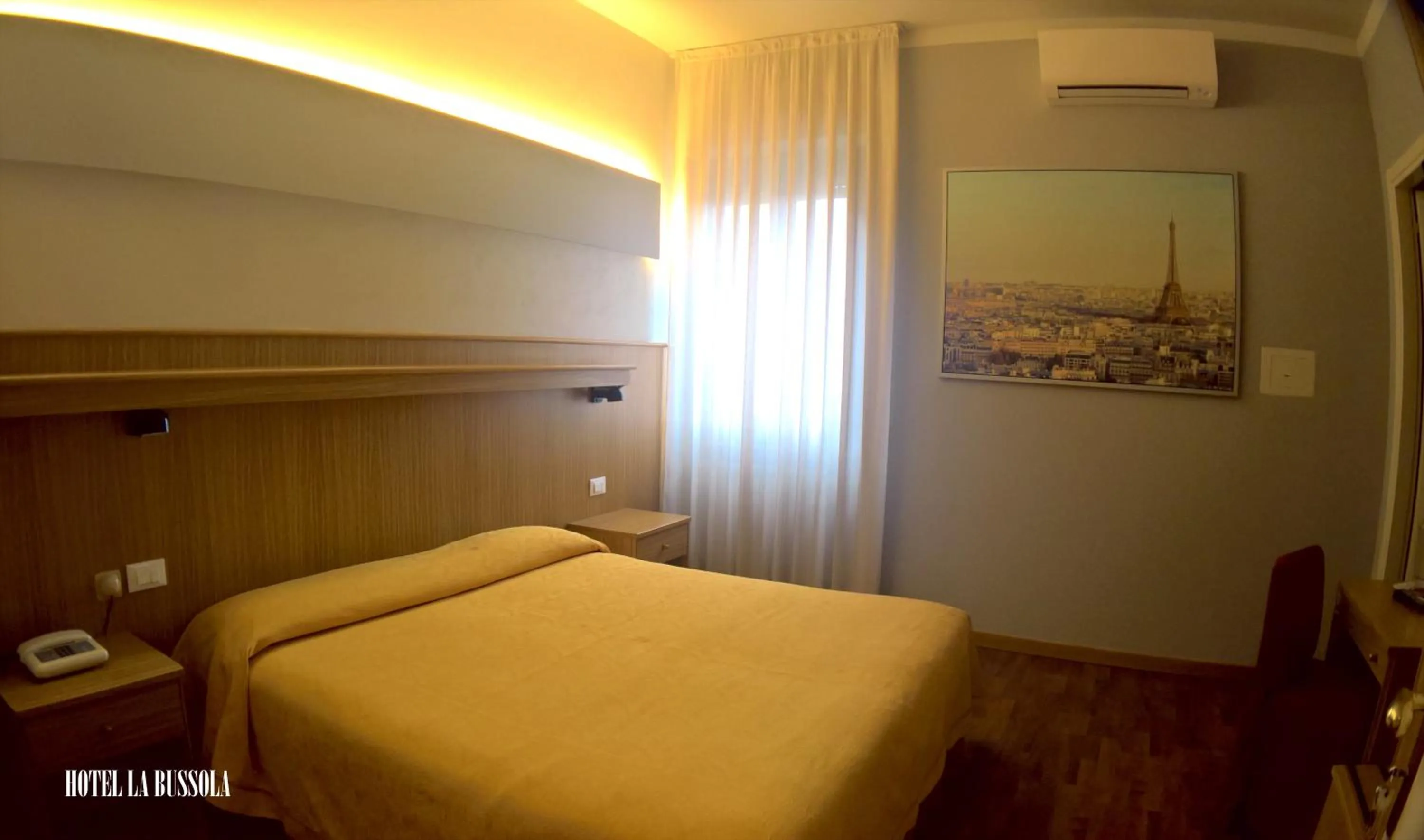 Bed in Hotel La Bussola