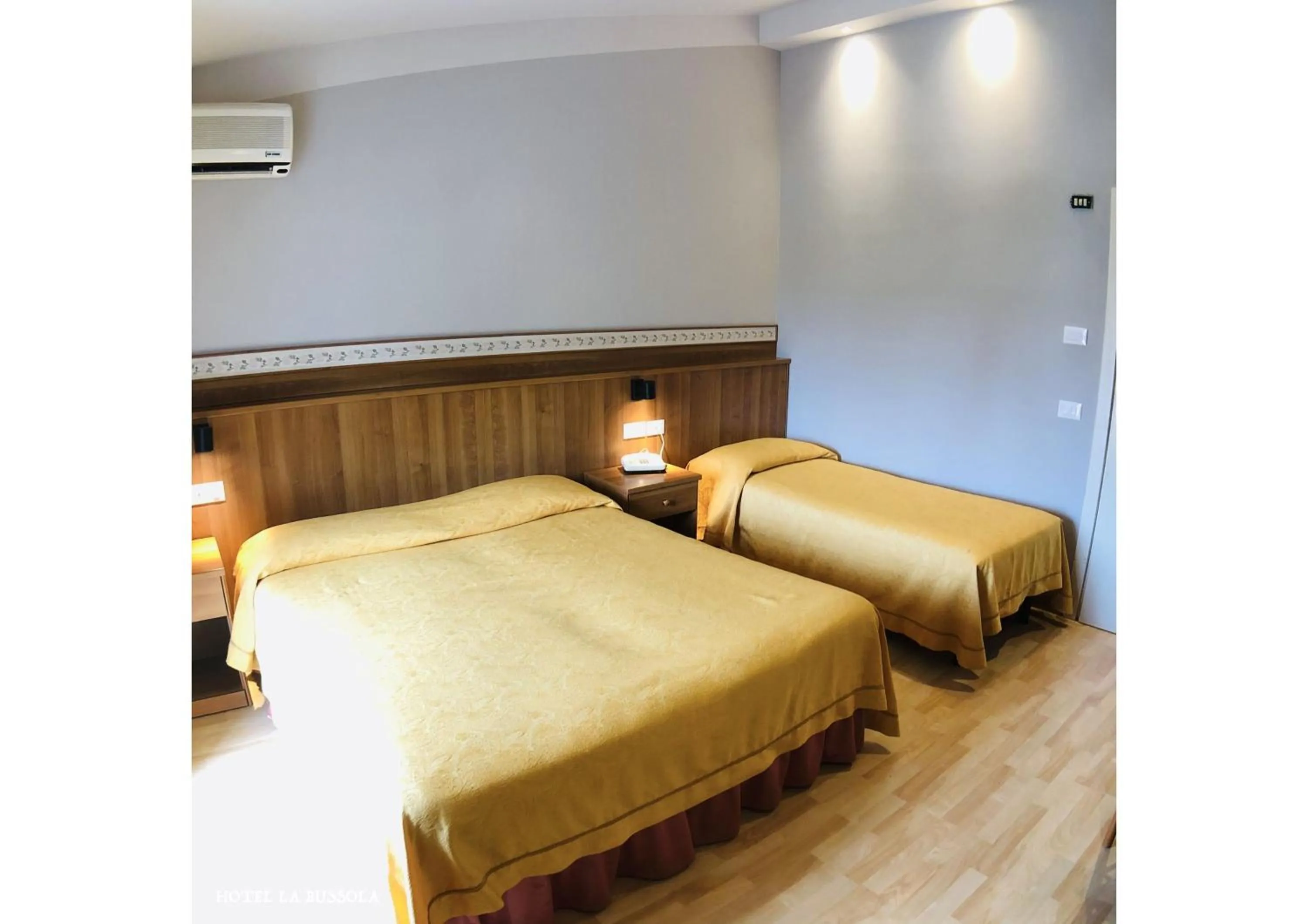 Bed in Hotel La Bussola