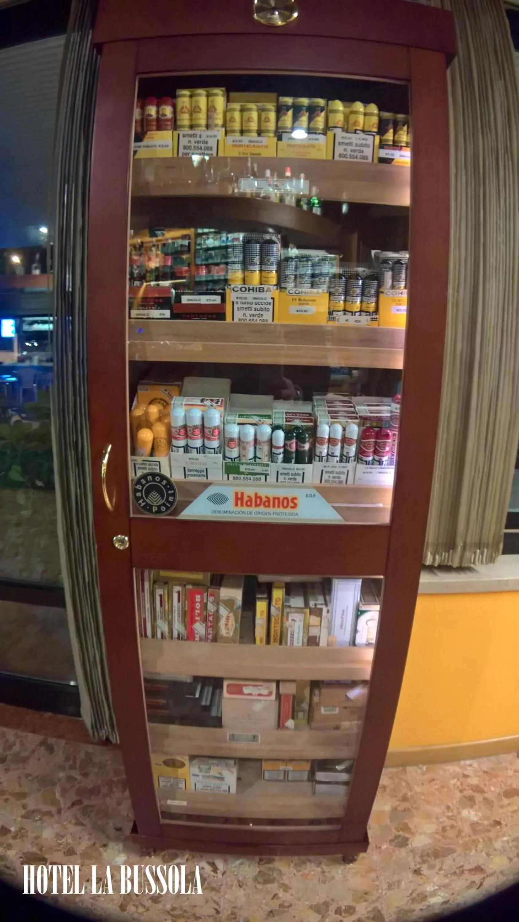 Shopping Area in Hotel La Bussola