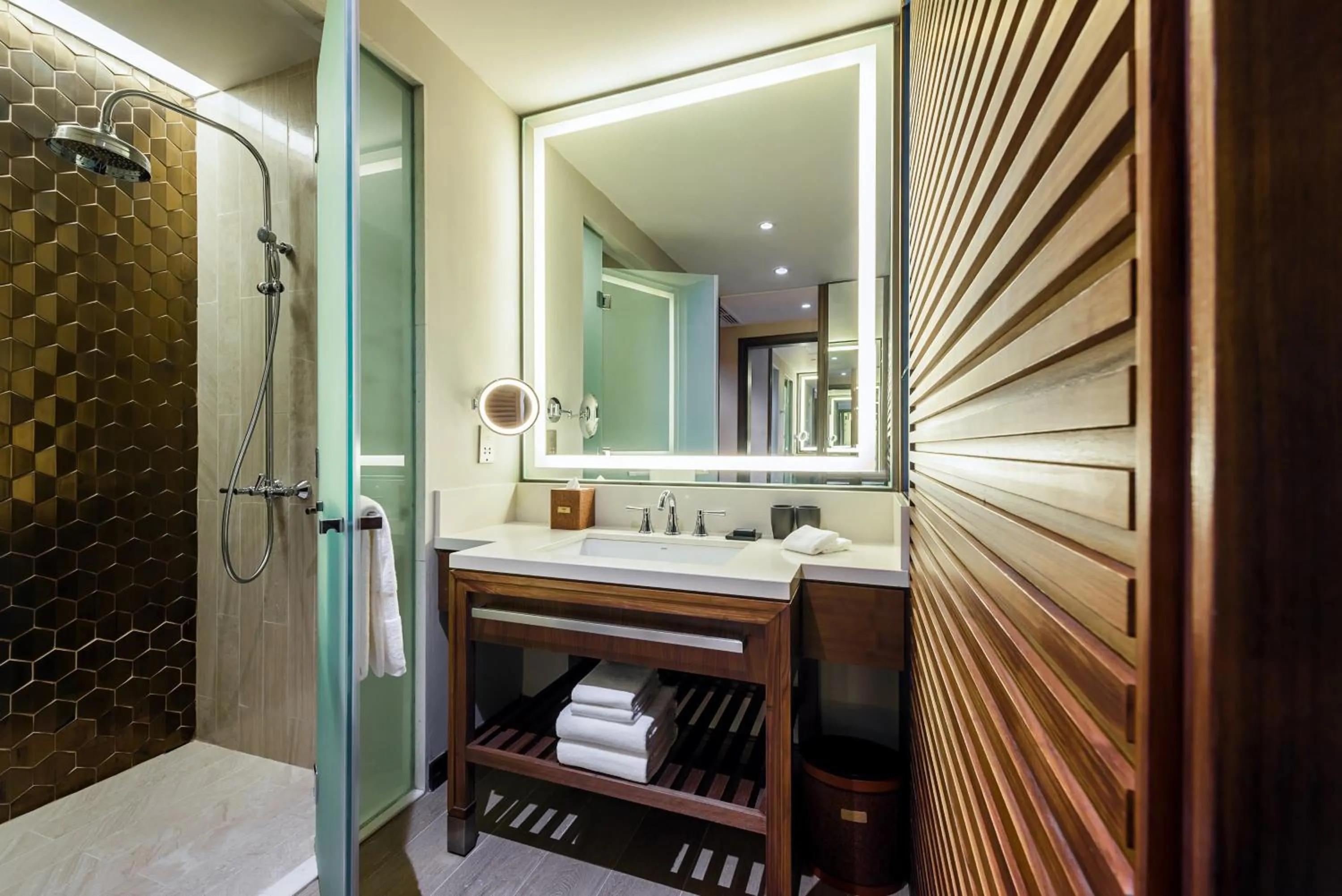 Shower in Hard Rock Hotel Desaru Coast