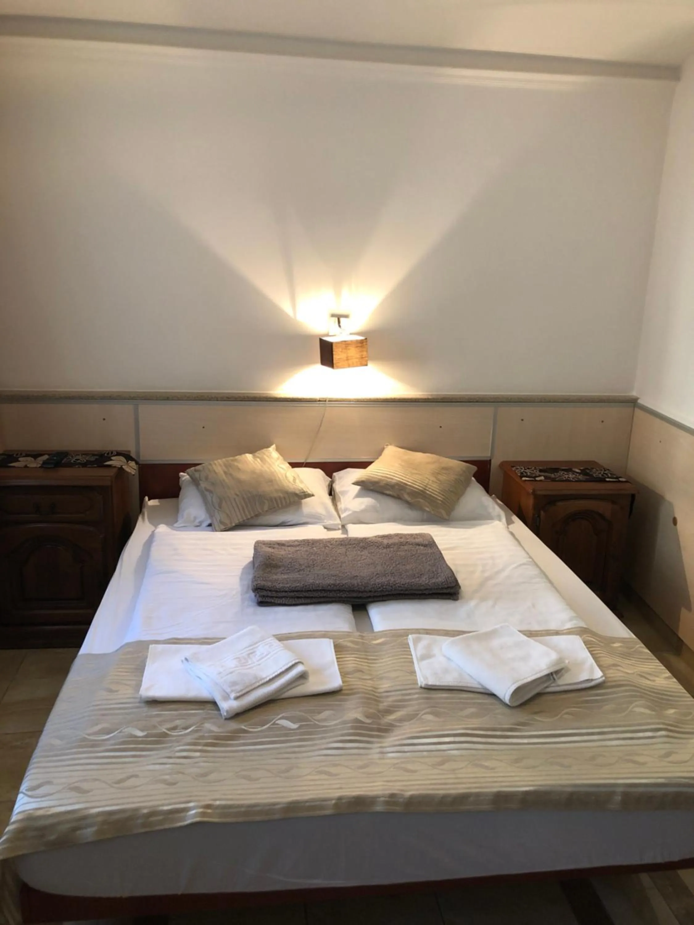Bed in Mosoly Apartman
